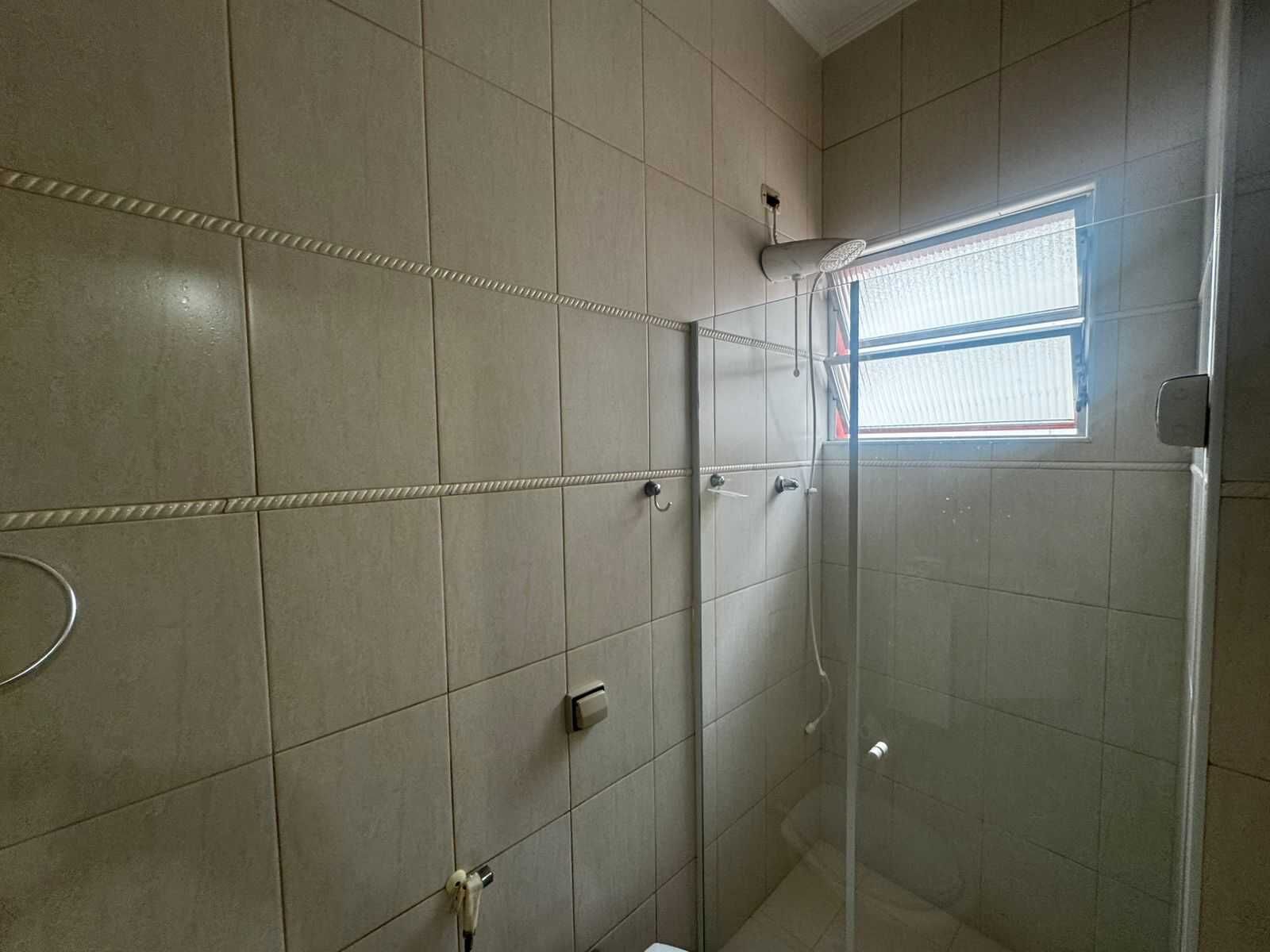 Apartamento 101 · 3 dorm. — Banheiro