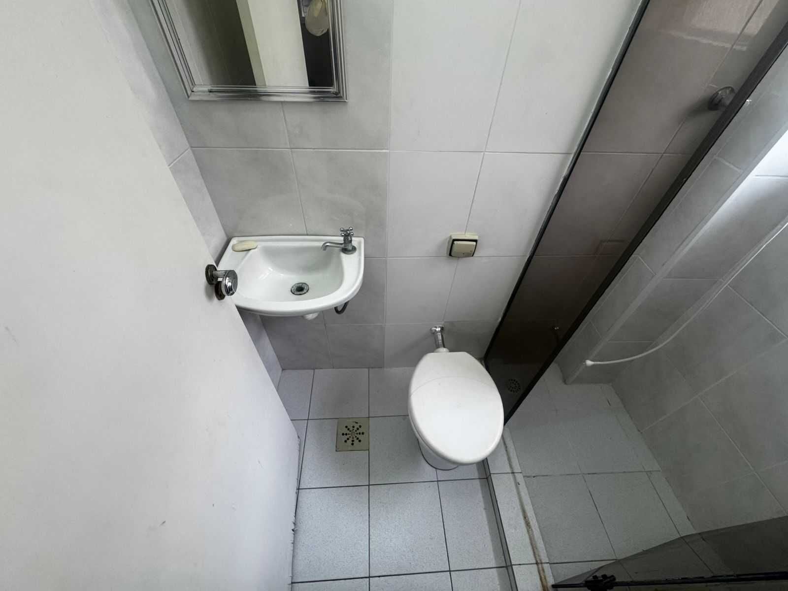 Apartamento 101 · 3 dorm. — Banheiro