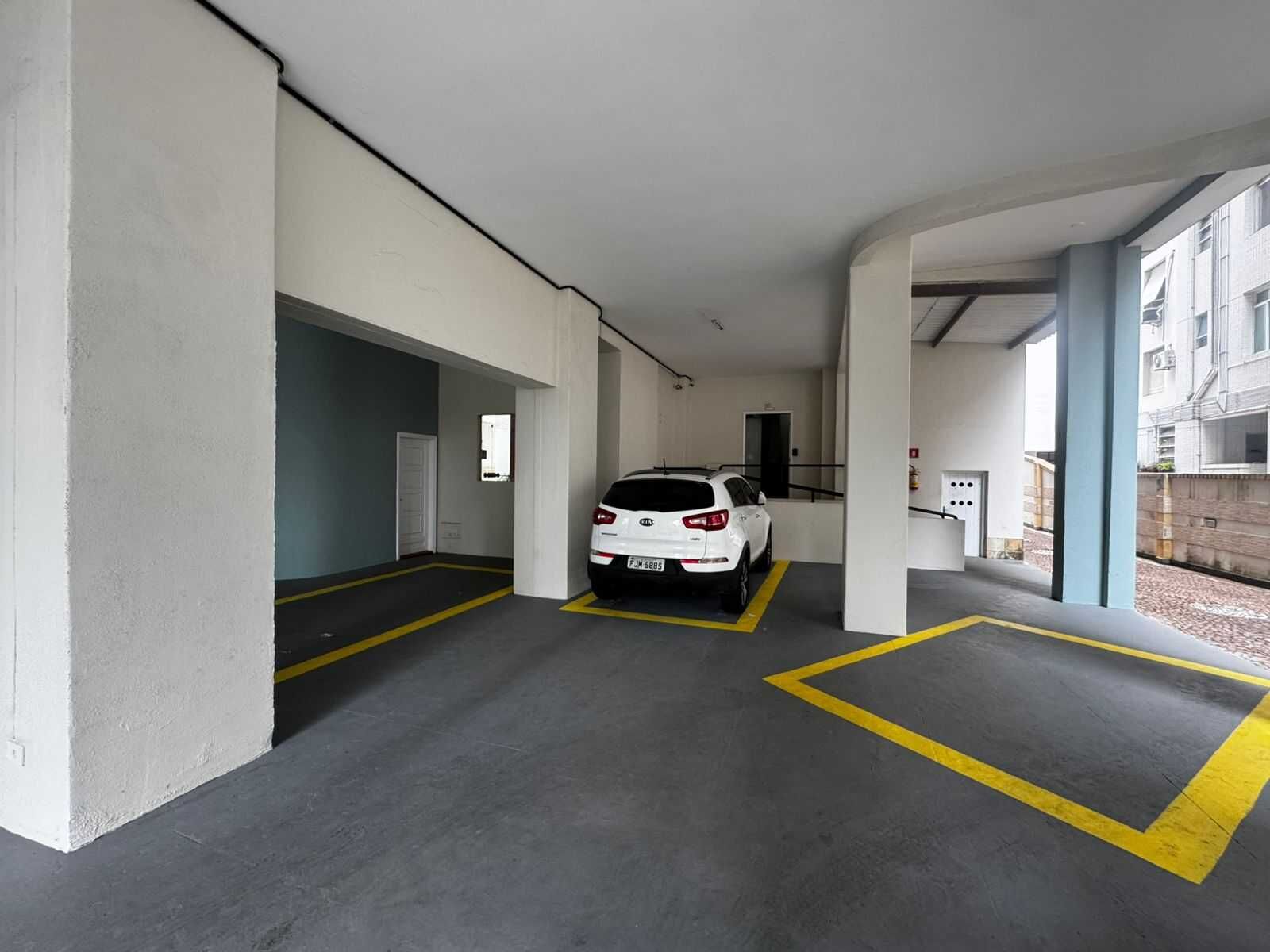 Apartamento 101 · 3 dorm. — Garagem