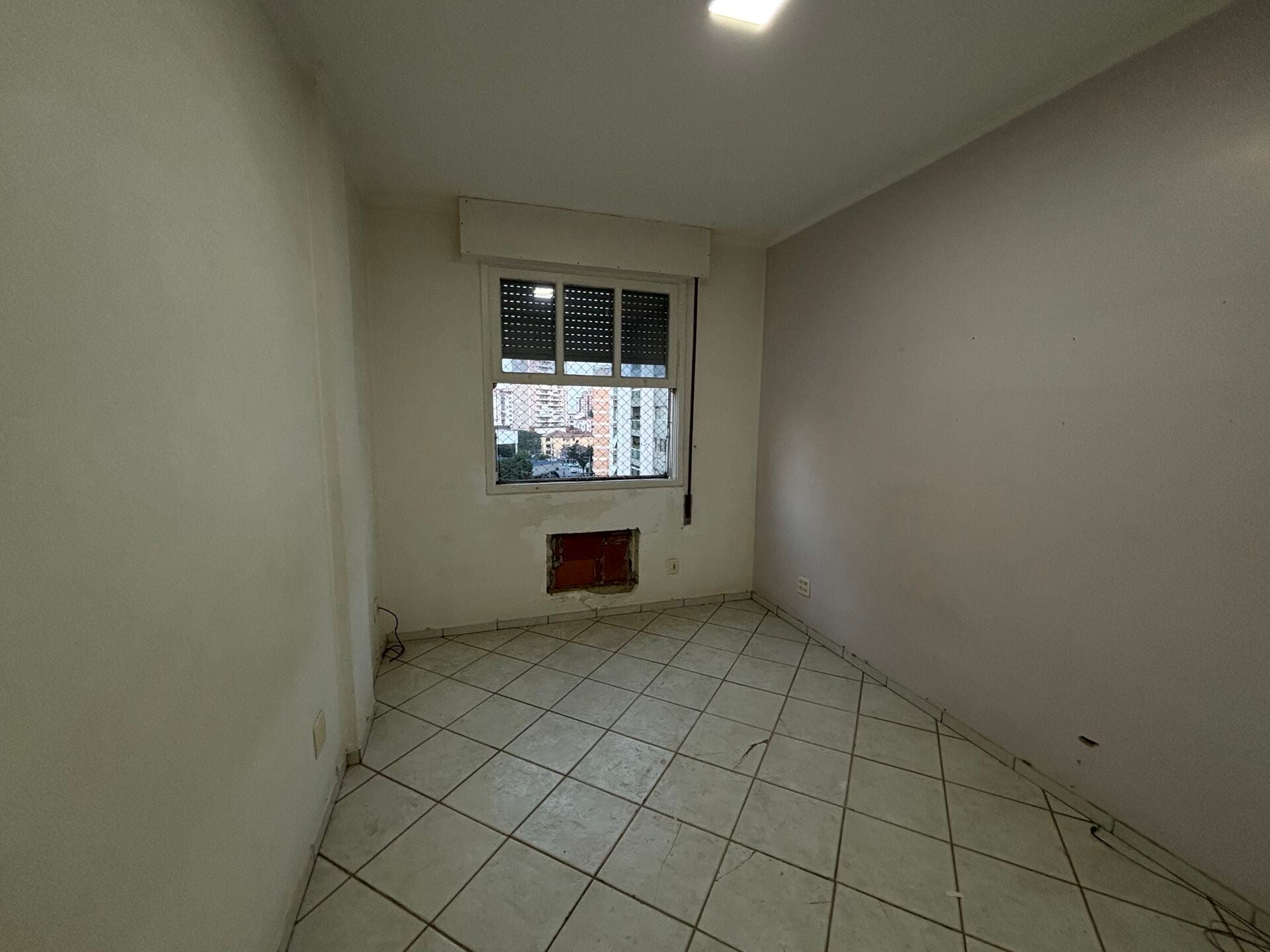 Apartamento 72 · 3 dorm. — Quarto