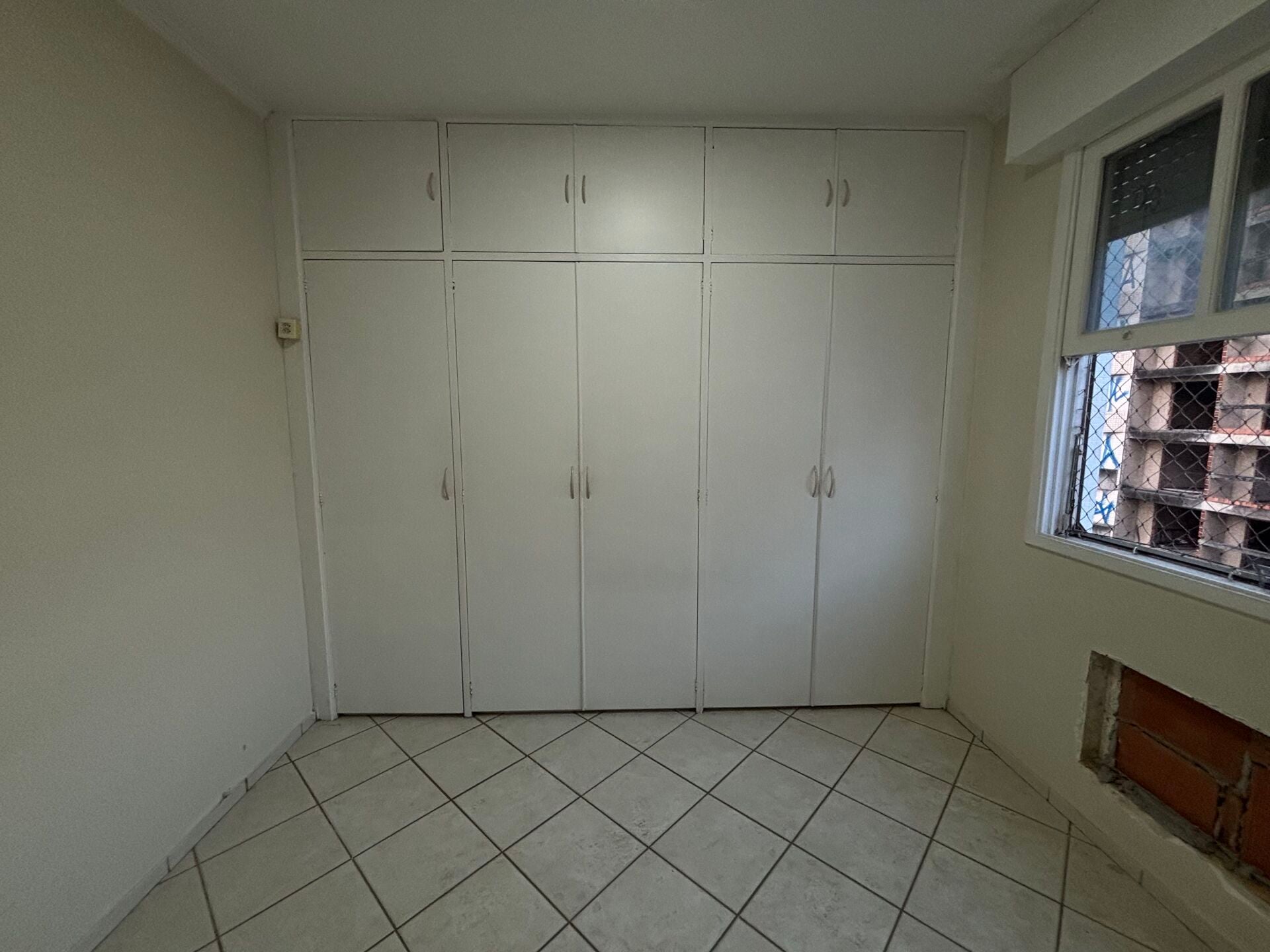 Apartamento 72 · 3 dorm. — Quarto