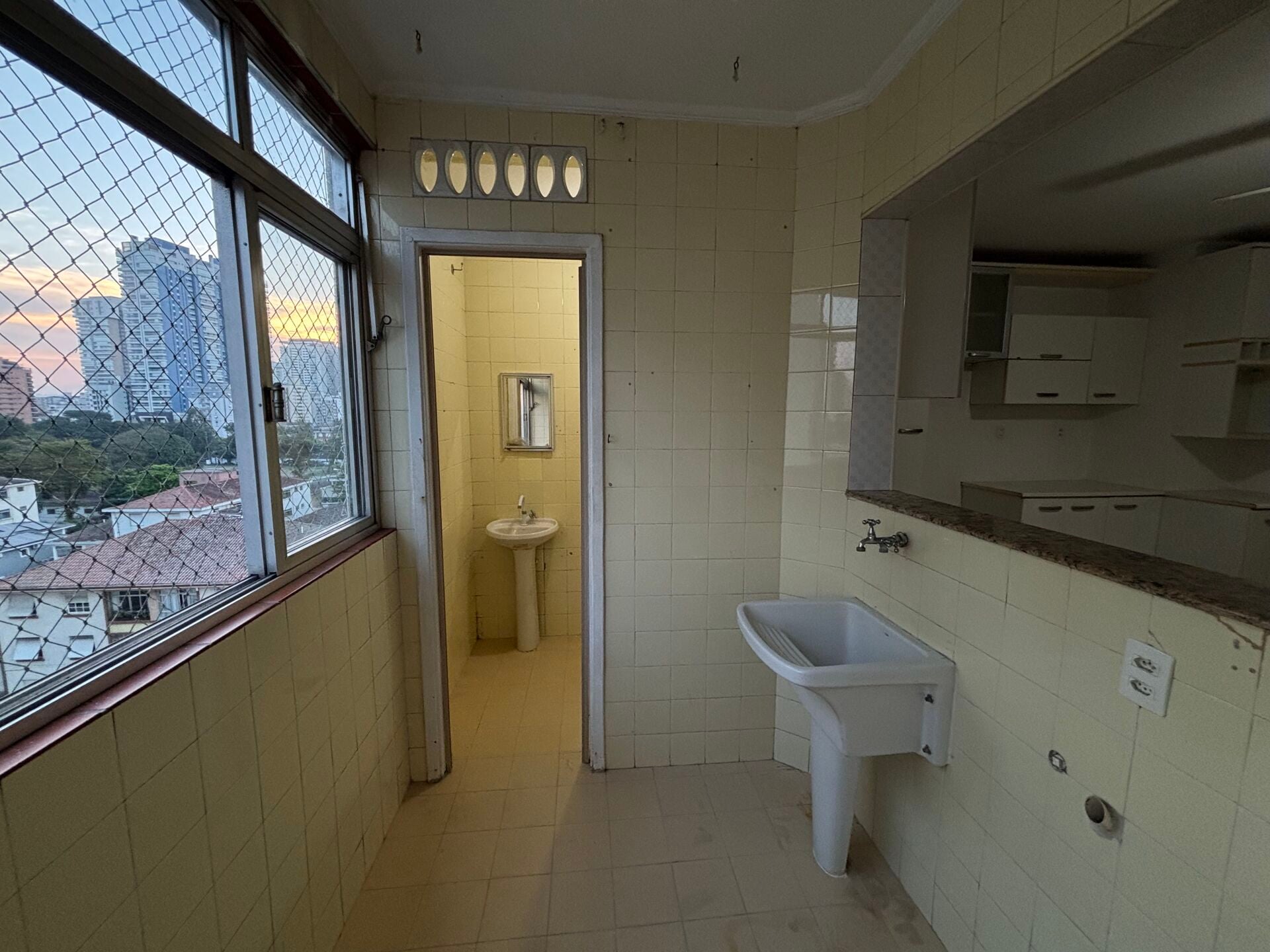 Apartamento 72 · 3 dorm. — Área de serviço