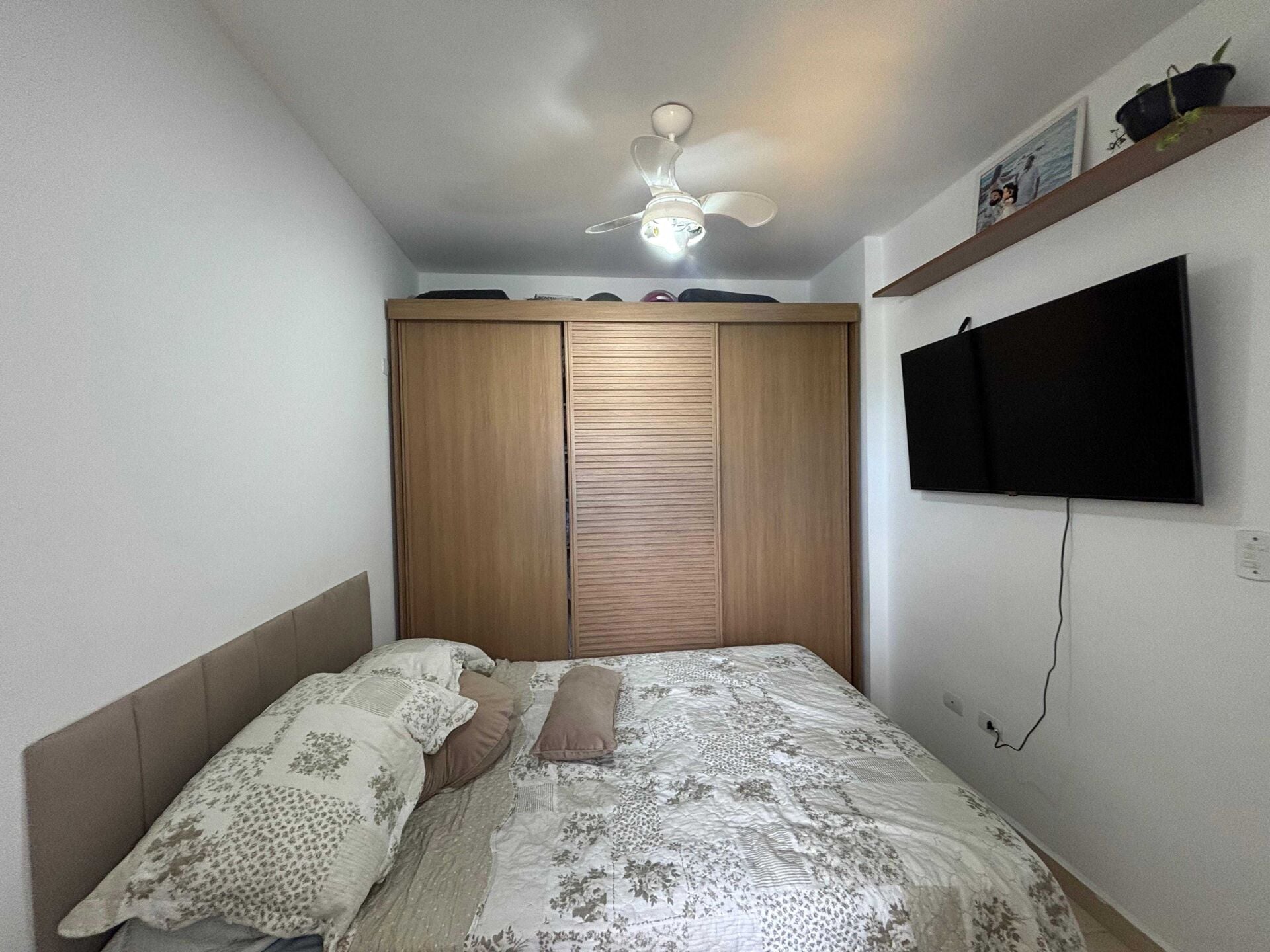 Apartamento 23 · 2 dorm. — Quarto 1