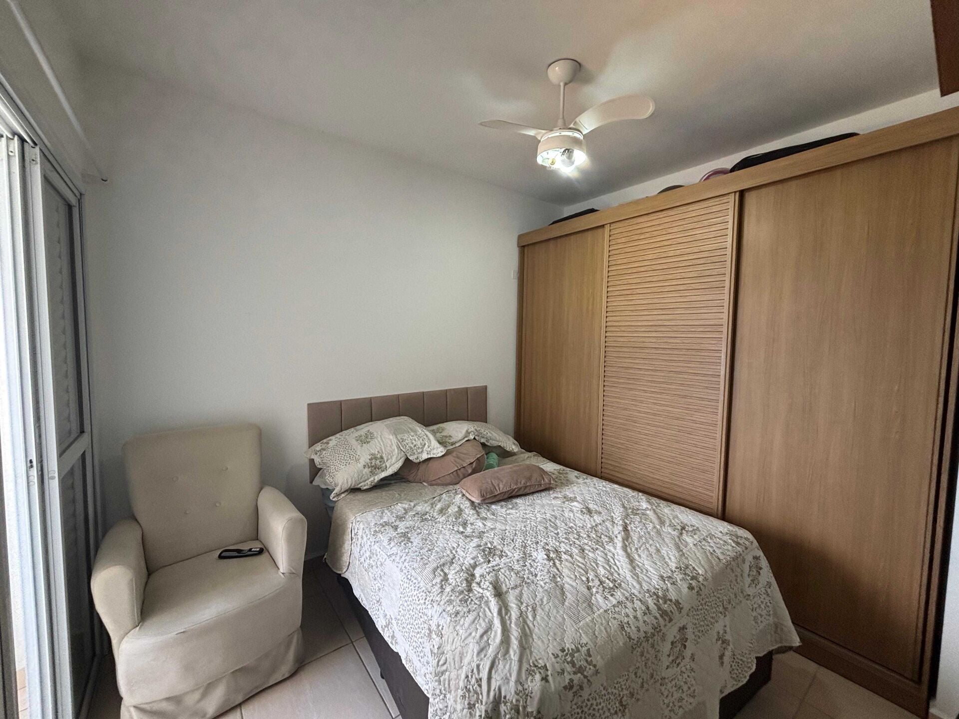 Apartamento 23 · 2 dorm. — Quarto 1
