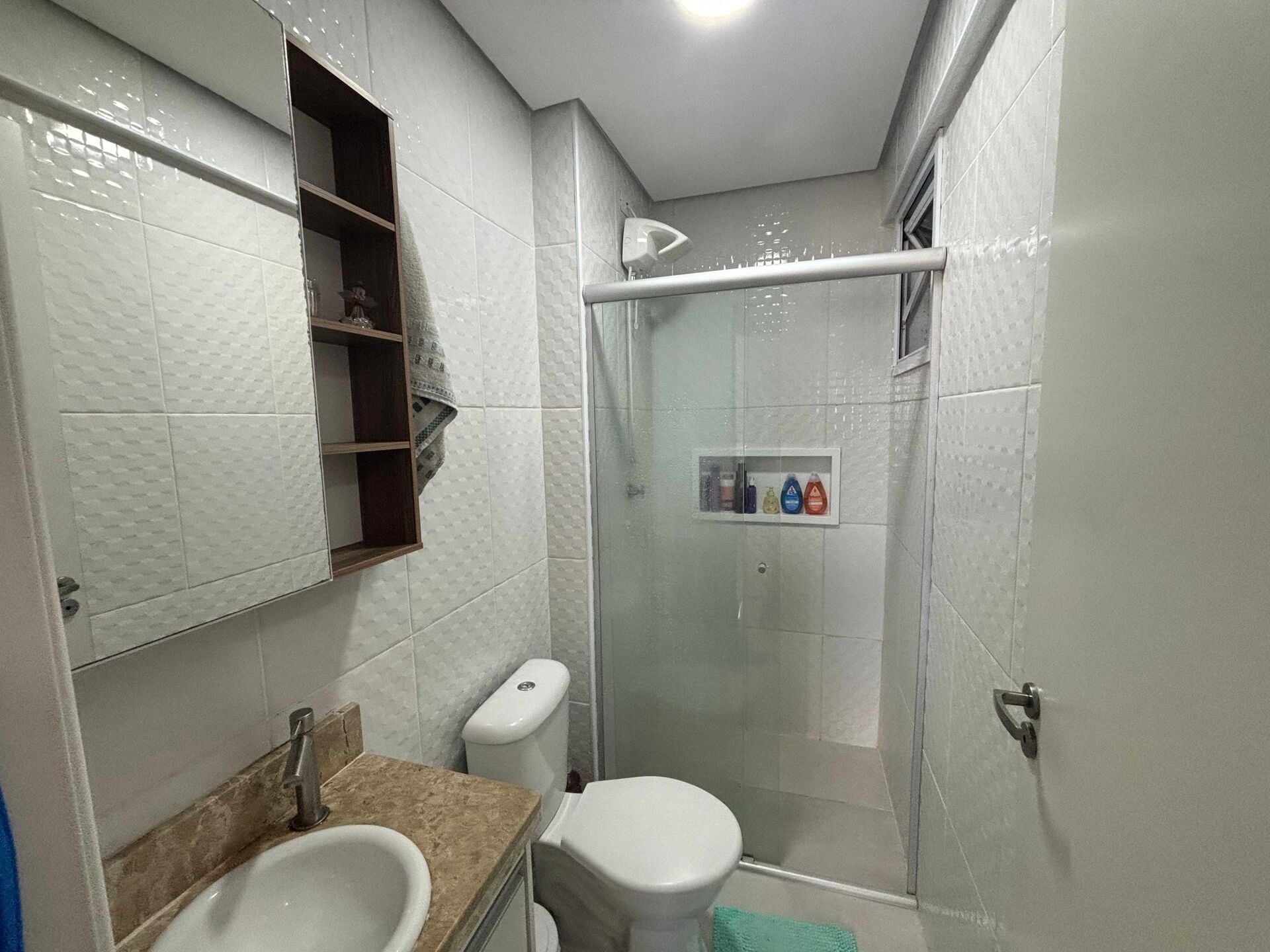 Apartamento 23 · 2 dorm. — Banheiro