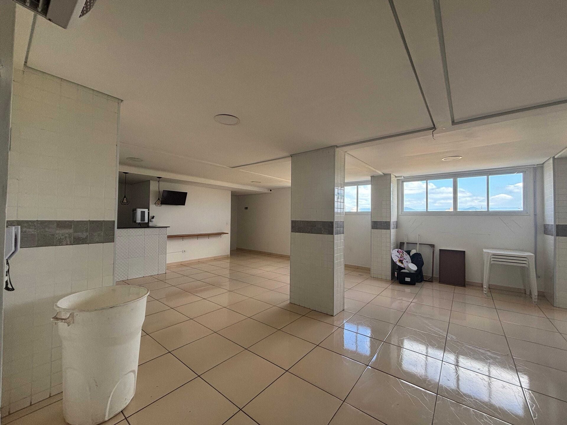 Apartamento 23 · 2 dorm. — Sala de festas
