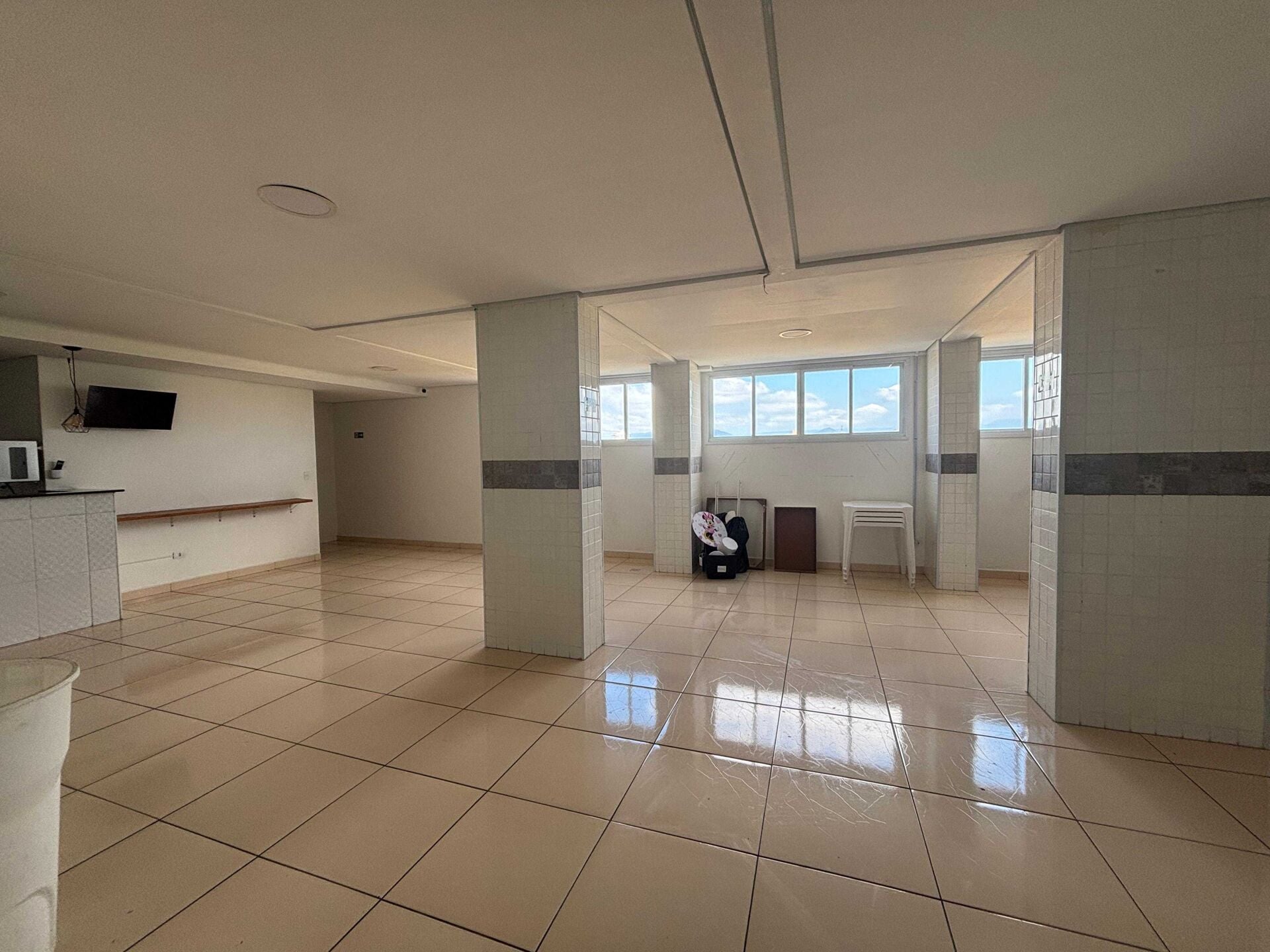 Apartamento 23 · 2 dorm. — Sala de festas
