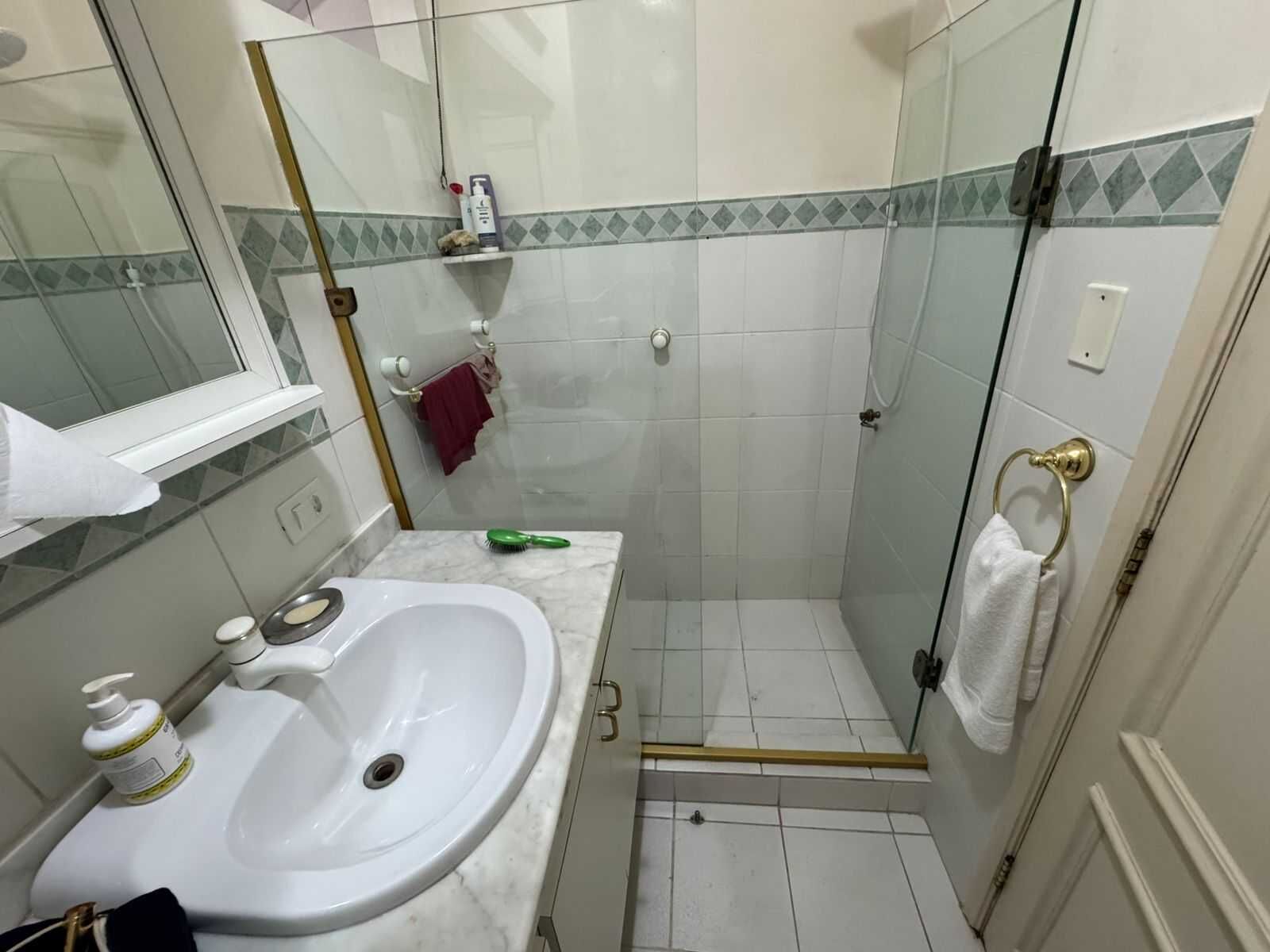 Apartamento 702 · 3 dorm. — Banheiro