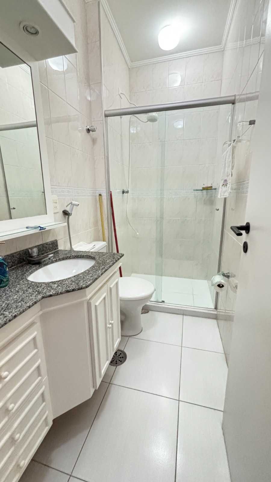 Cobertura duplex · 1 dorm. — Banheiro