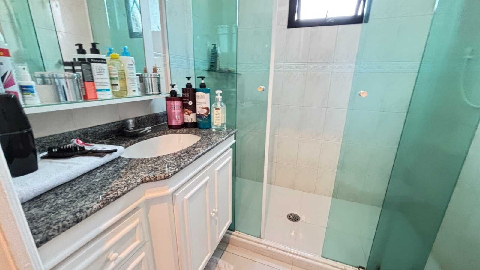Cobertura duplex · 1 dorm. — Banheiro