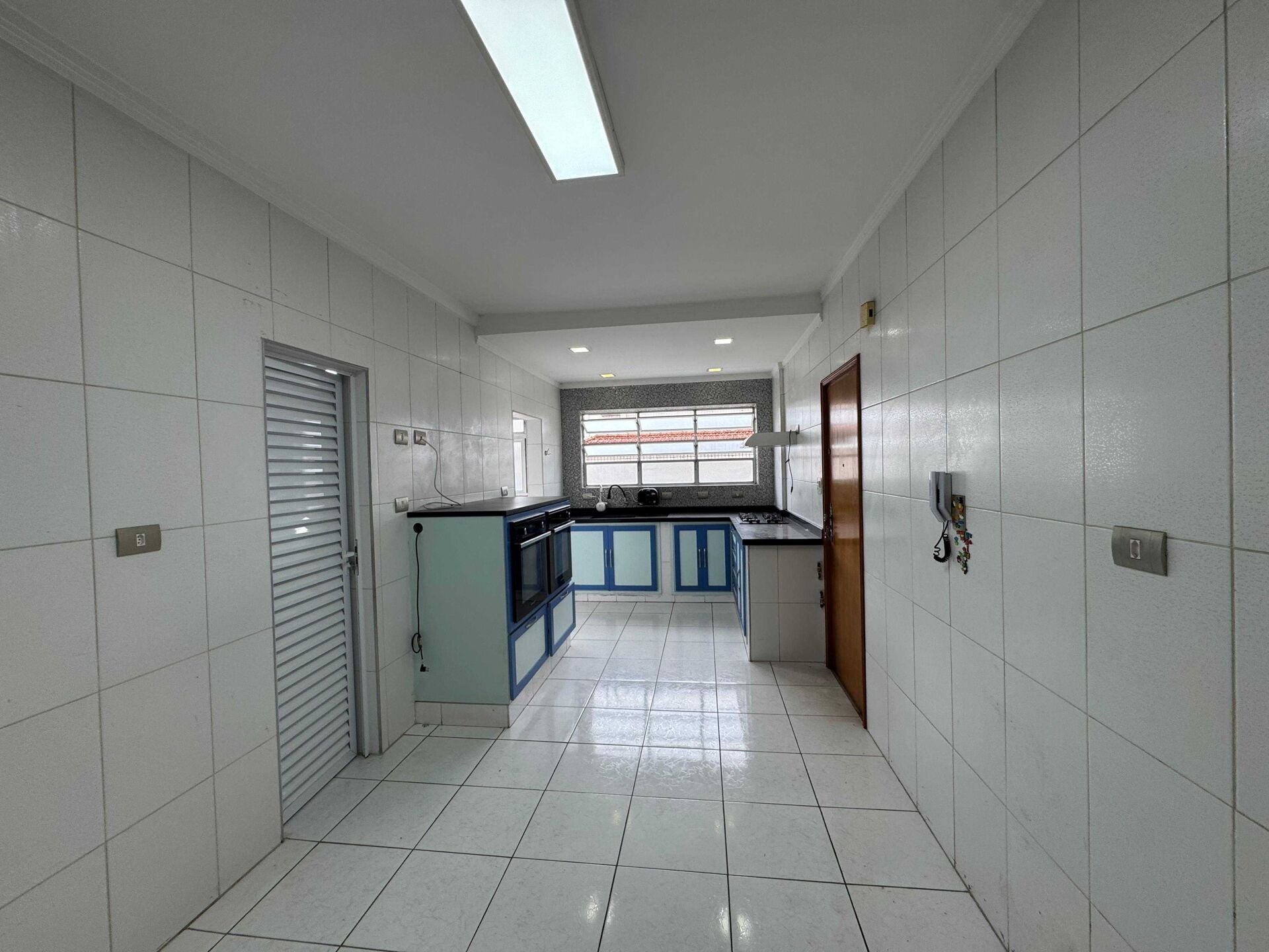 Apartamento 82 · 4 dorm. — Cozinha