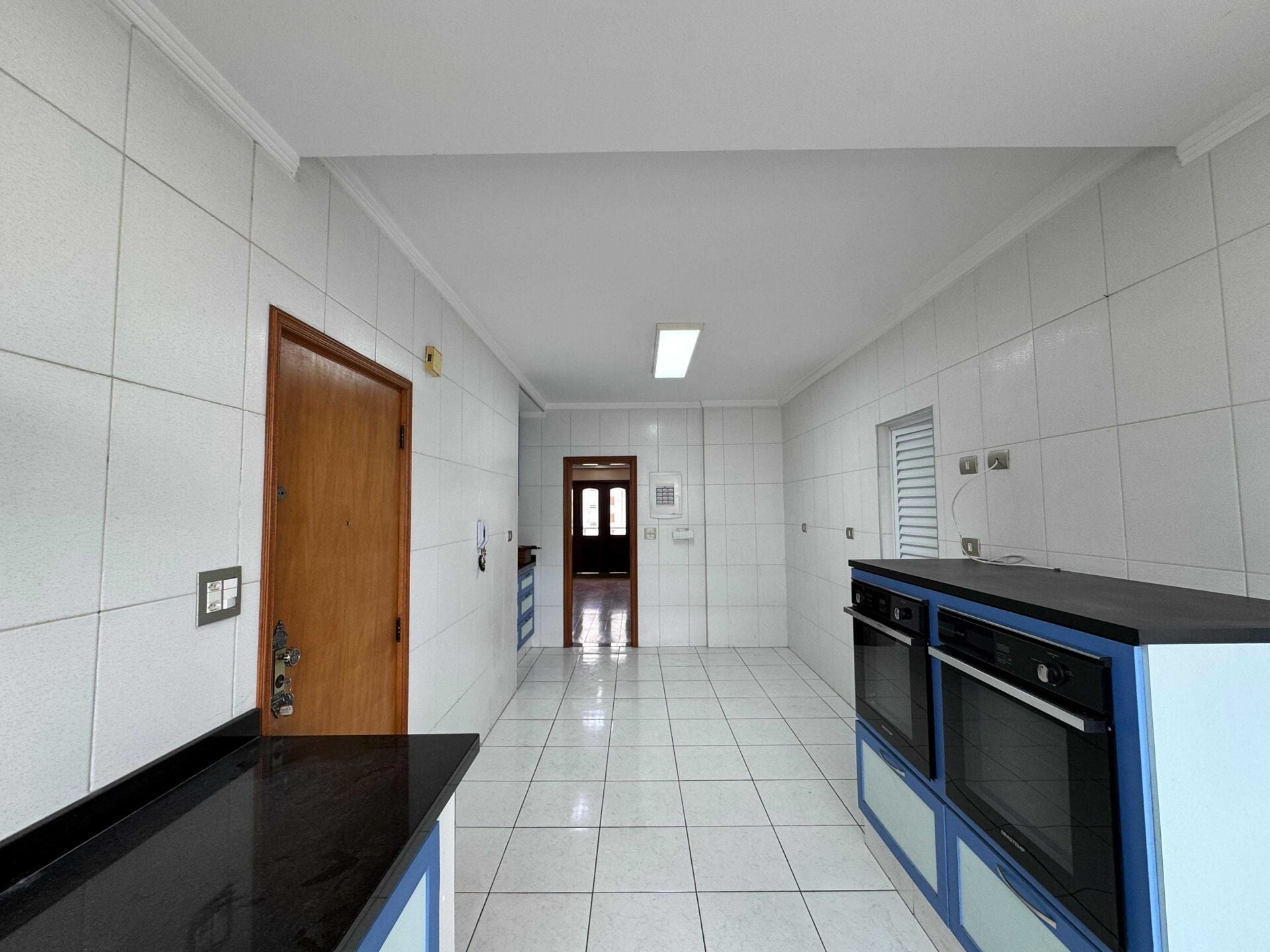 Apartamento 82 · 4 dorm. — Cozinha