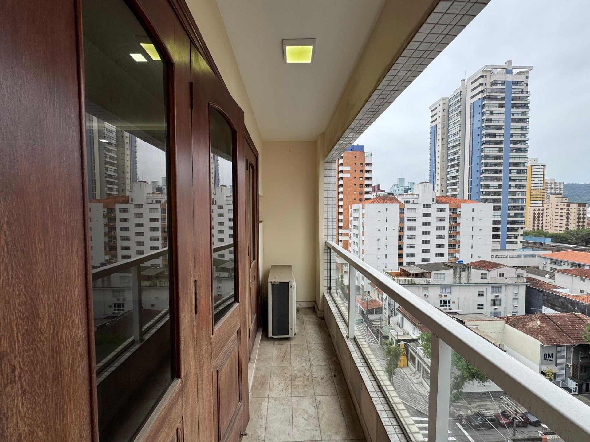 Apartamento 82 · 4 dorm. — Varanda