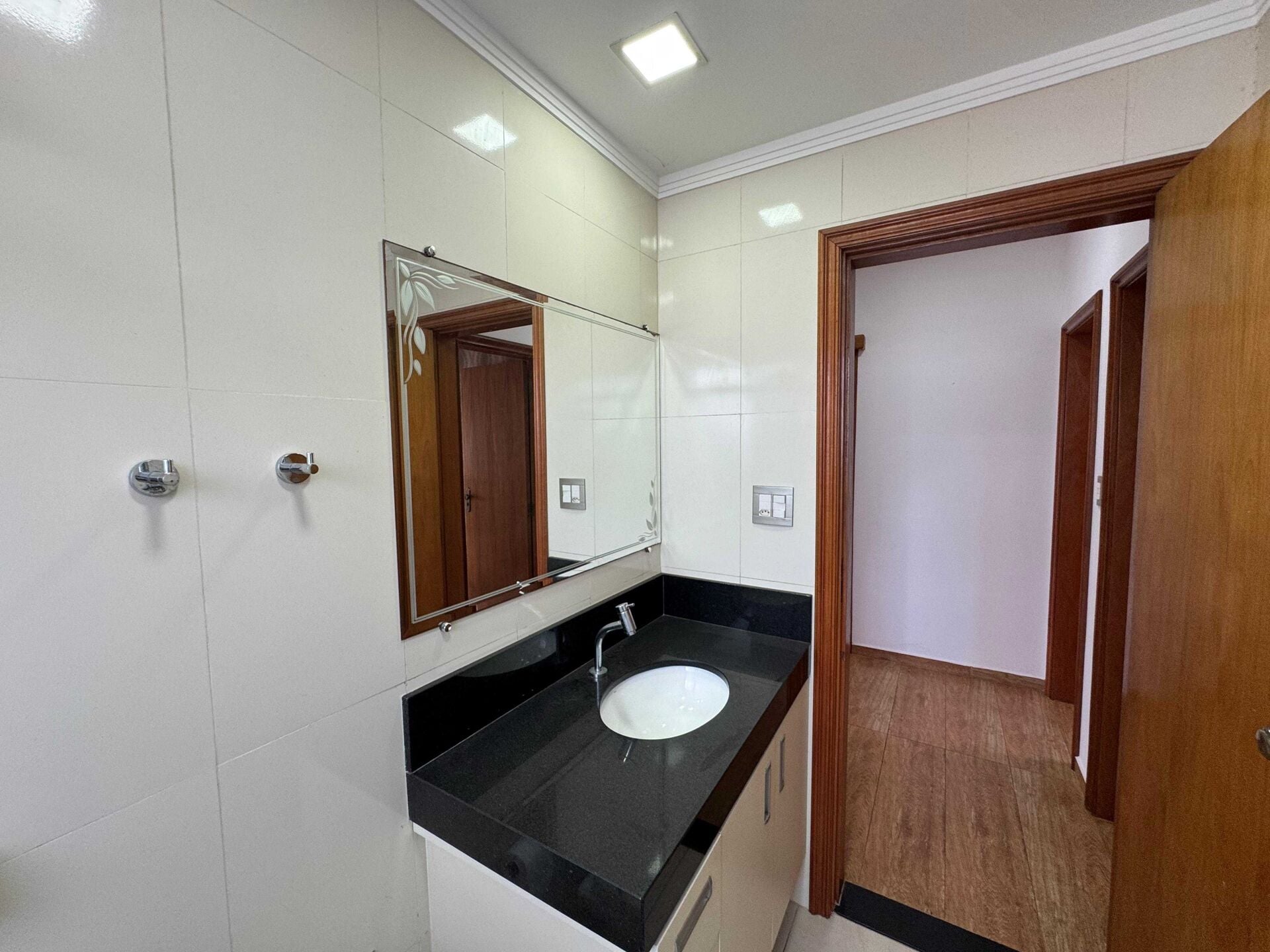 Apartamento 82 · 4 dorm. — Banheiro suite