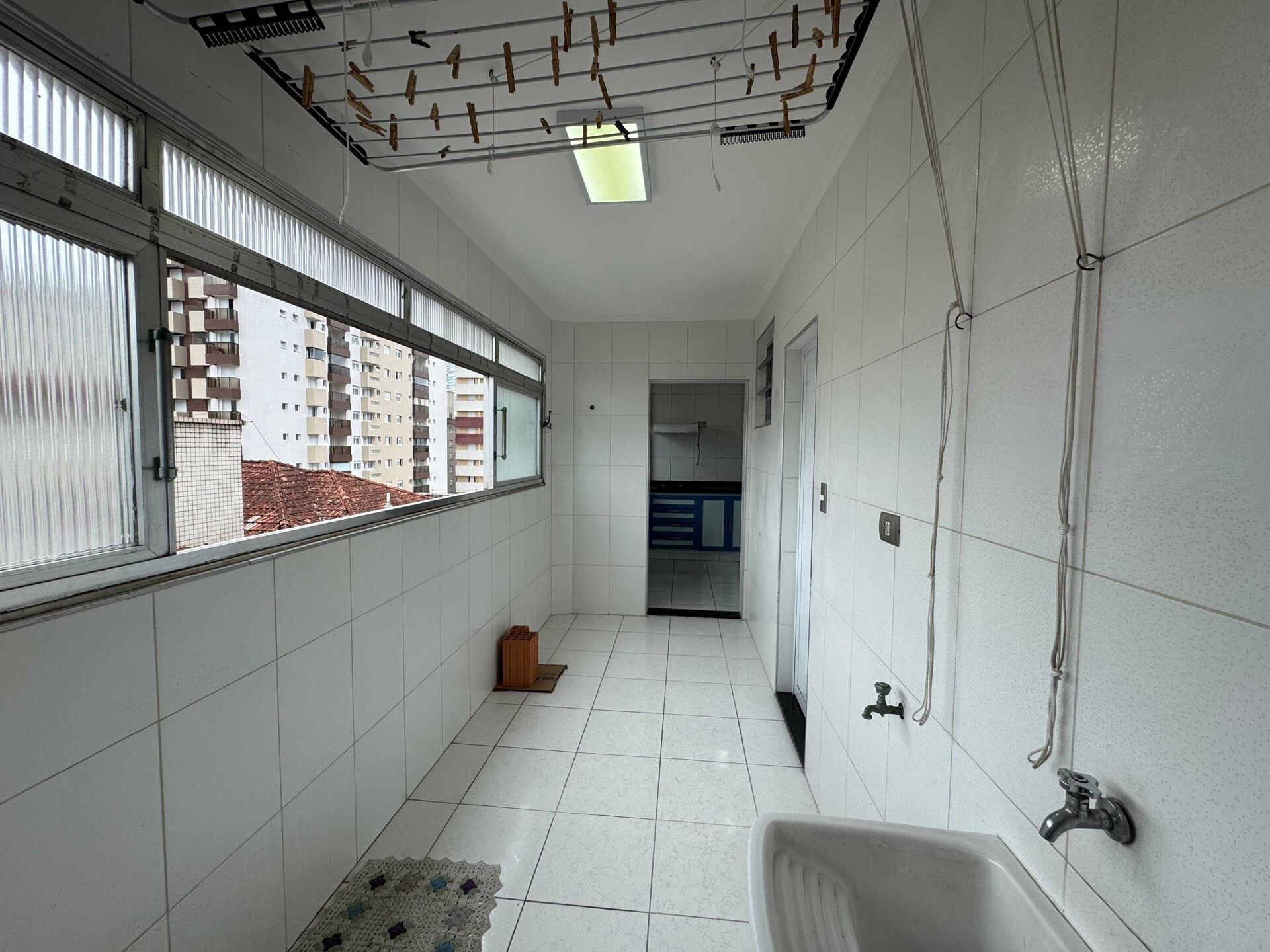 Apartamento 82 · 4 dorm. — Área de serviço