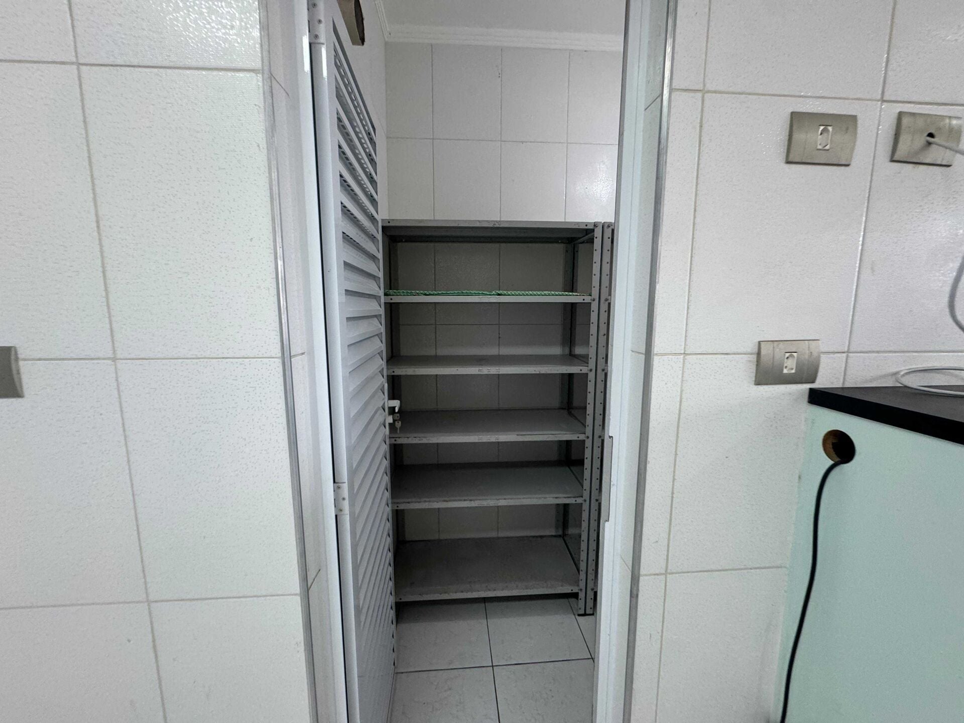 Apartamento 82 · 4 dorm. — Área de serviço