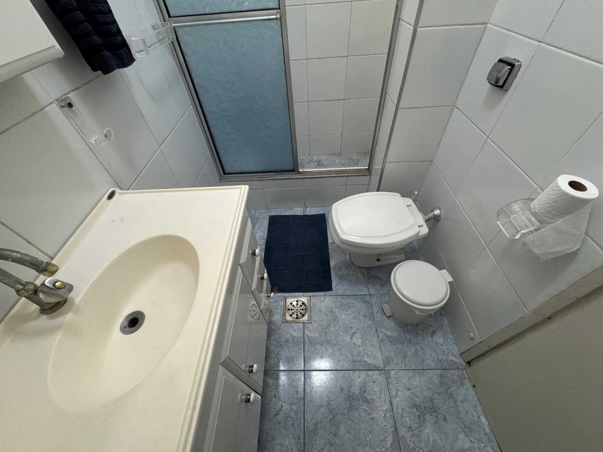 Apartamento 103 · 2 dorm. — Banheiro