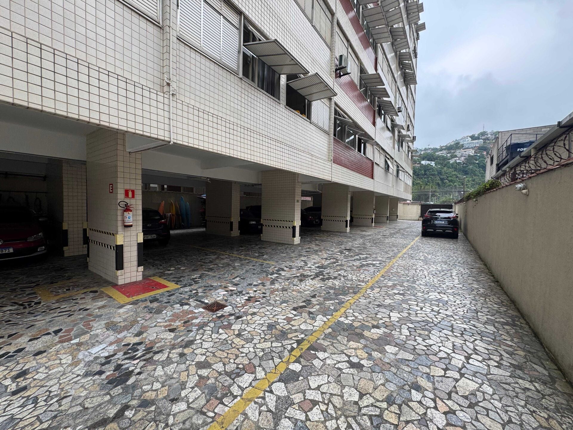 Apartamento 103 · 2 dorm. — Garagem