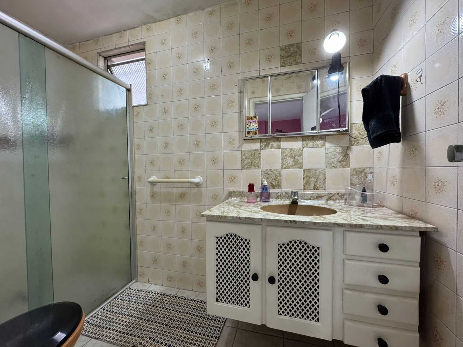 Apartamento 55 · 2 dorm. — Banheiro suite
