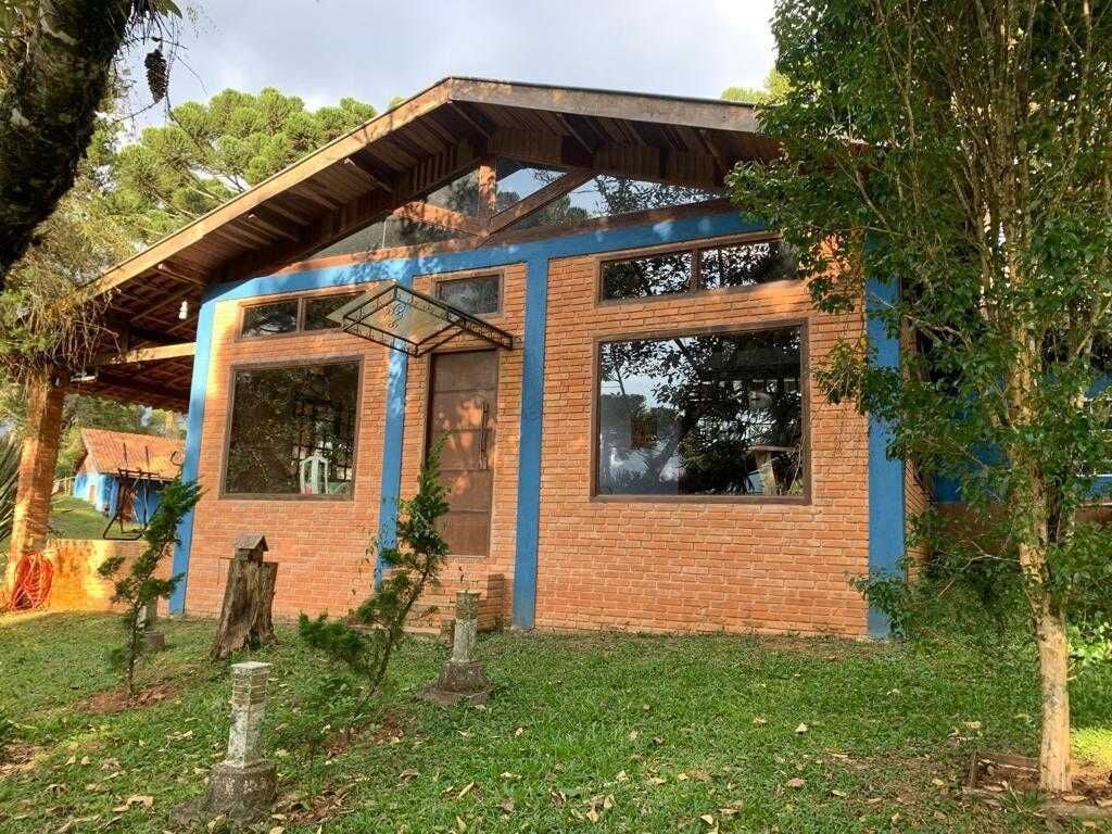 Fachada — Rua Pedro, nº 3032–3392