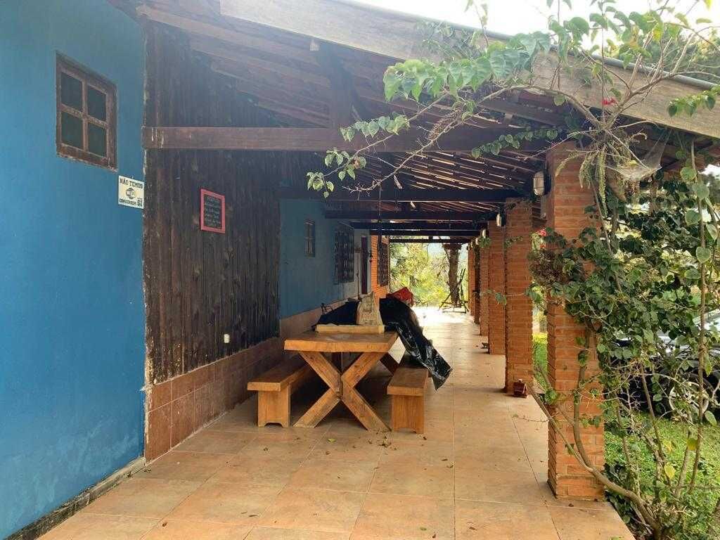 Pousada · 14 dorm. — Varanda
