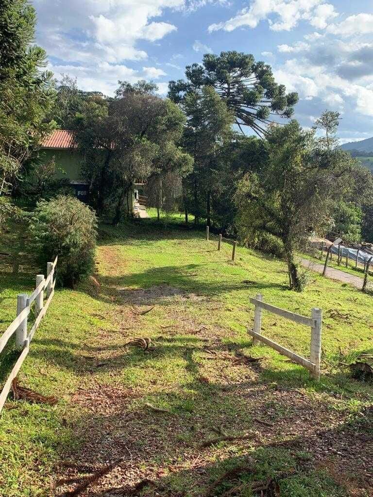 Pousada · 14 dorm. — Varanda