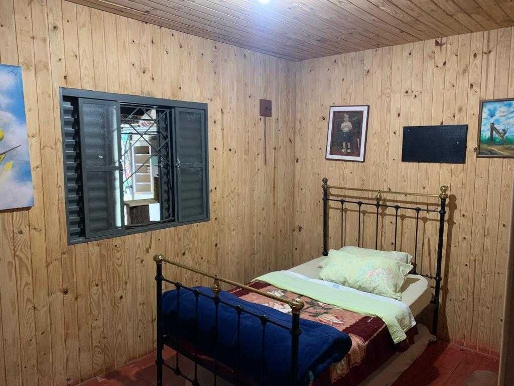 Pousada · 14 dorm. — Quarto