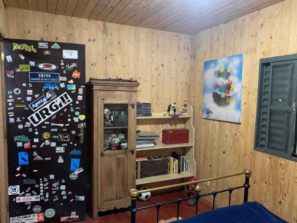 Pousada · 14 dorm. — Quarto