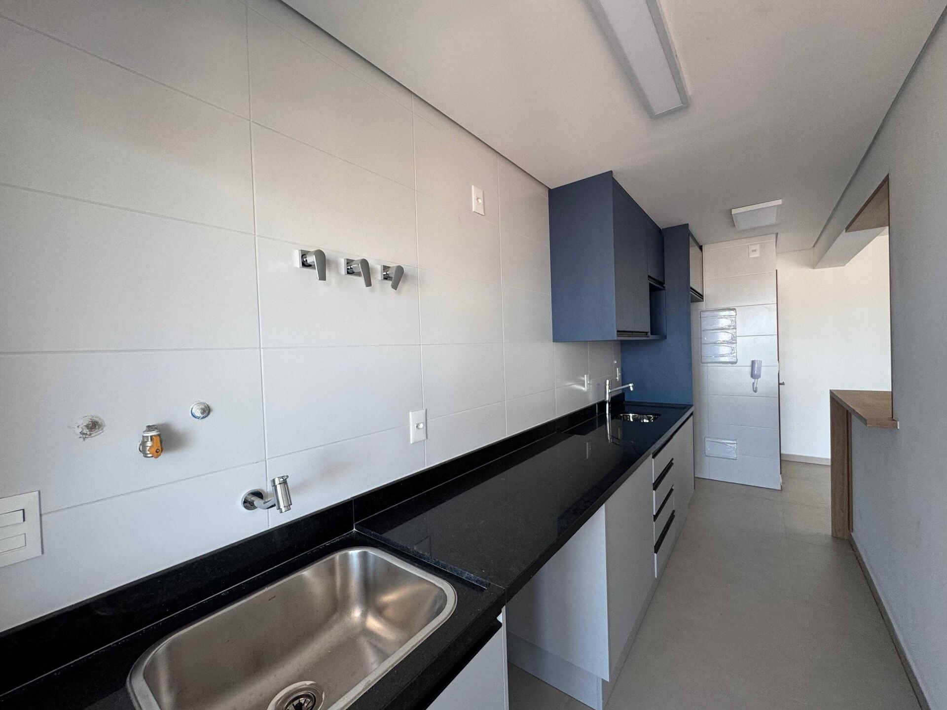 Apartamento alto padrão 121 · 2 dorm. — Cozinha
