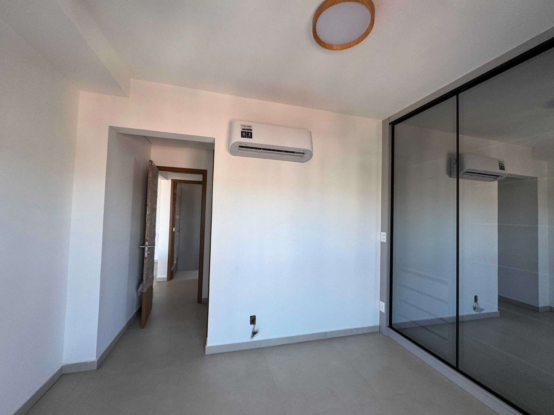 Apartamento alto padrão 121 · 2 dorm. — Suíte 2