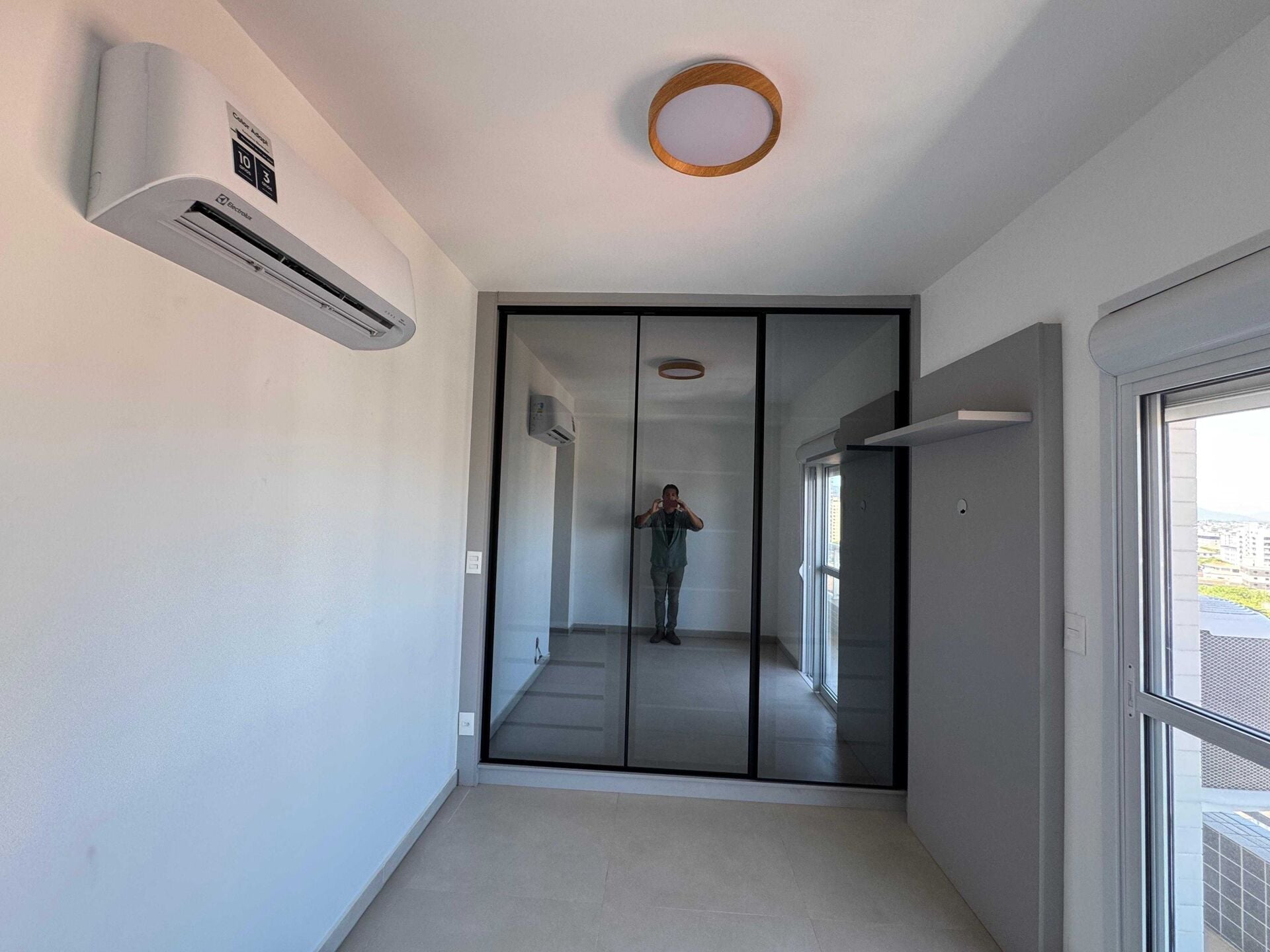 Apartamento alto padrão 121 · 2 dorm. — Suíte 2