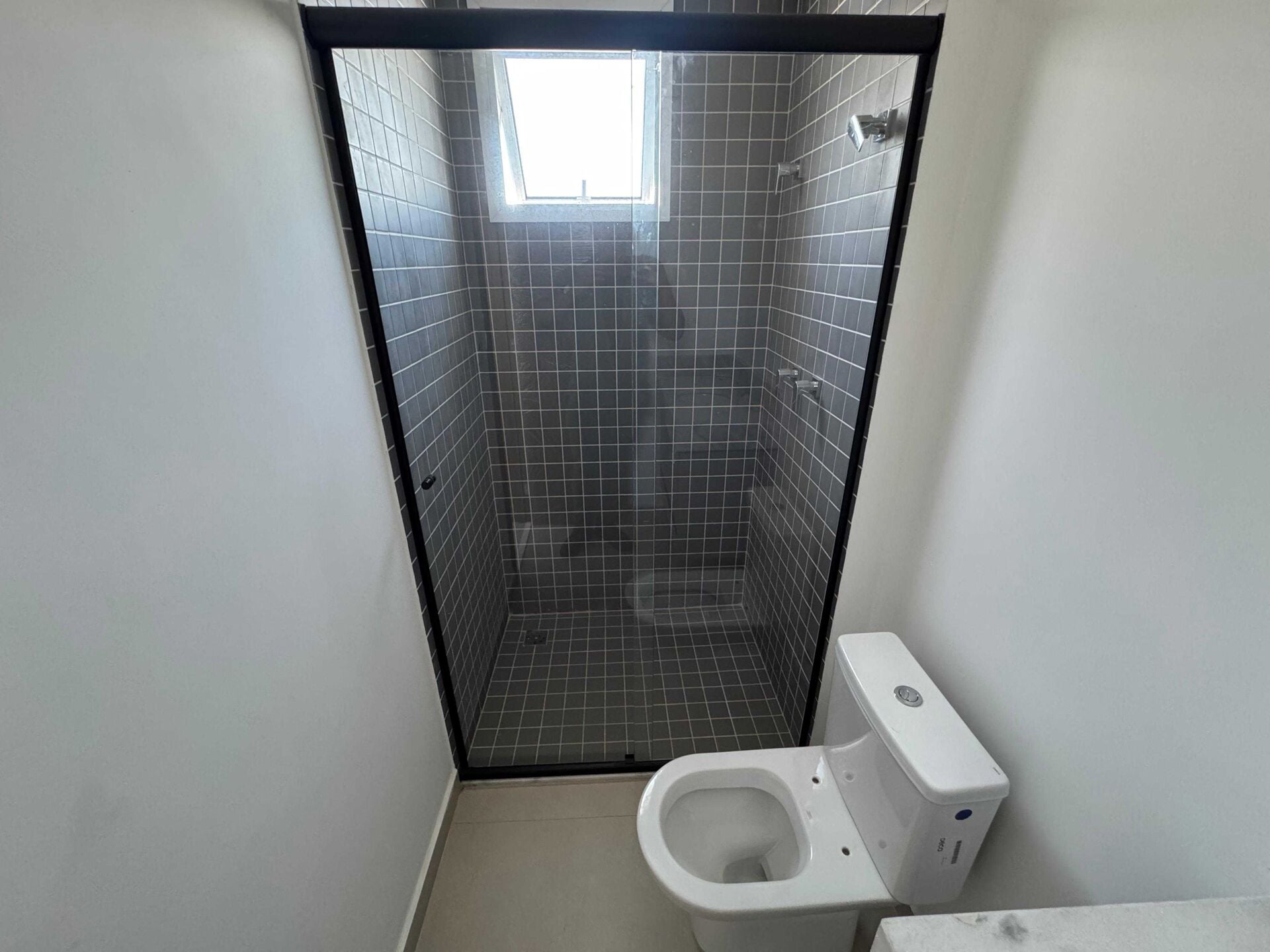 Apartamento alto padrão 121 · 2 dorm. — Banheiro suite