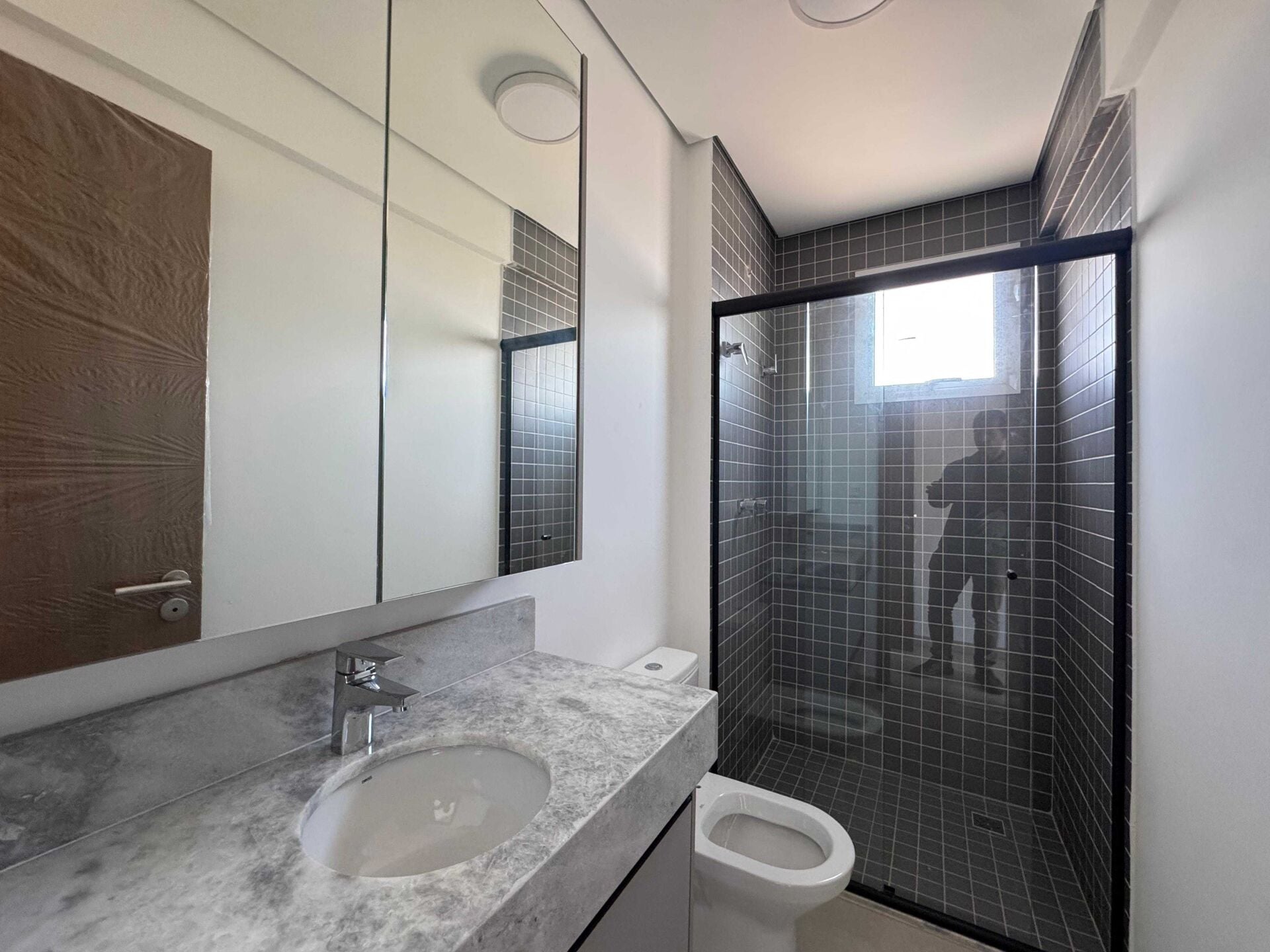Apartamento alto padrão 121 · 2 dorm. — Banheiro suite