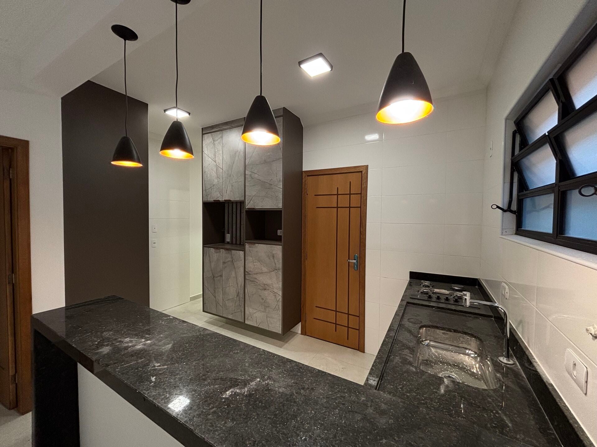 Casa térrea · 3 dorm. — Cozinha