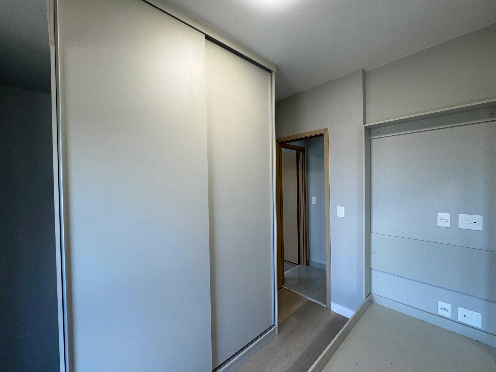 Apartamento 52 · 2 dorm. — Quarto