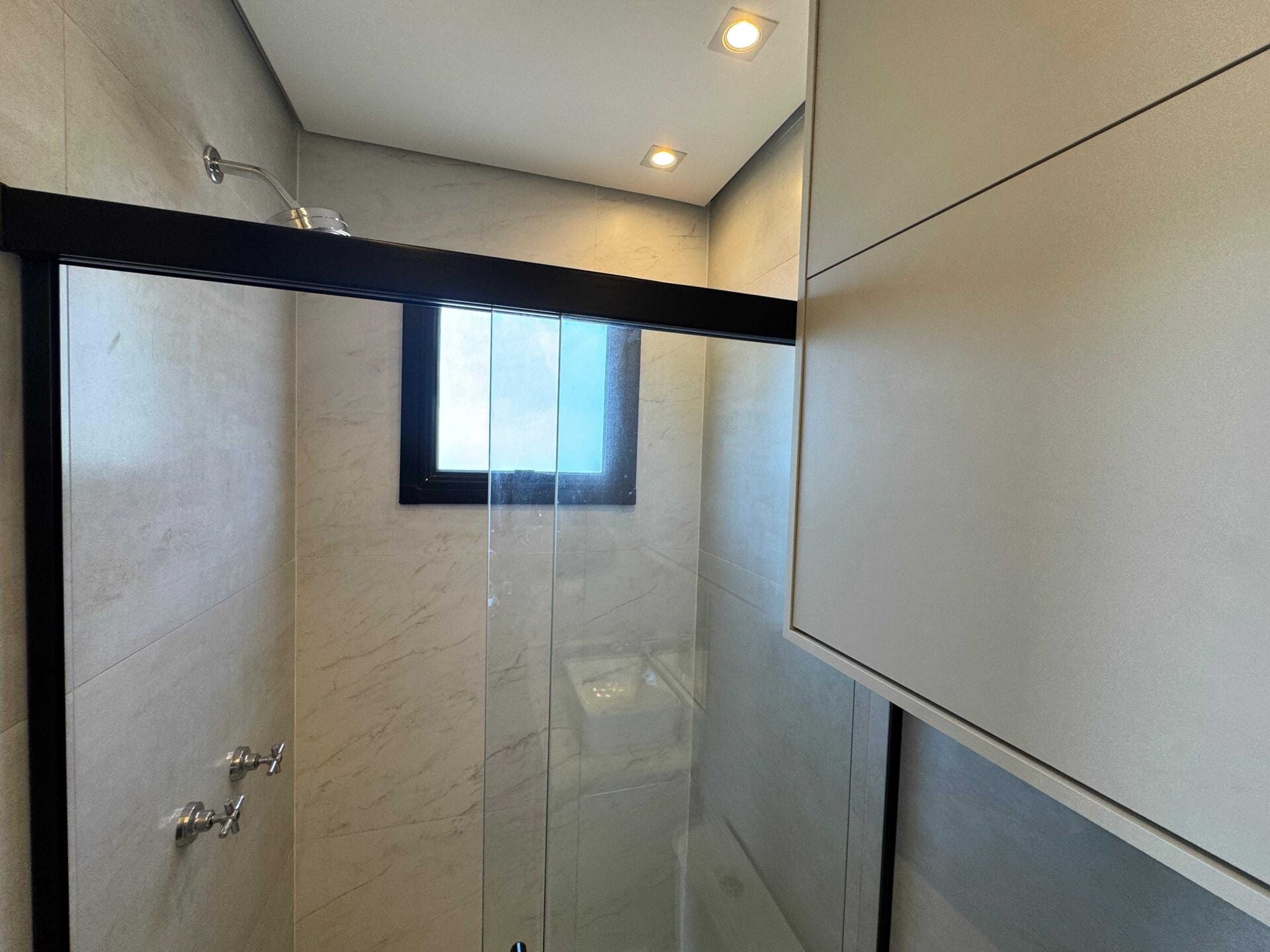 Apartamento 52 · 2 dorm. — Banheiro suite