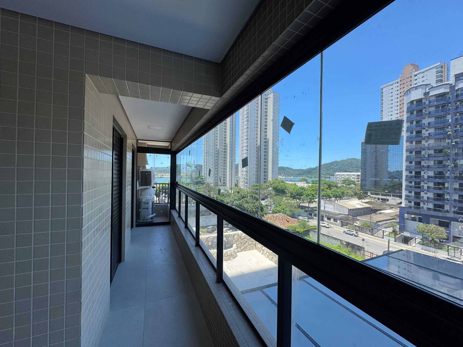 Apartamento 54 · 2 dorm. — Varanda