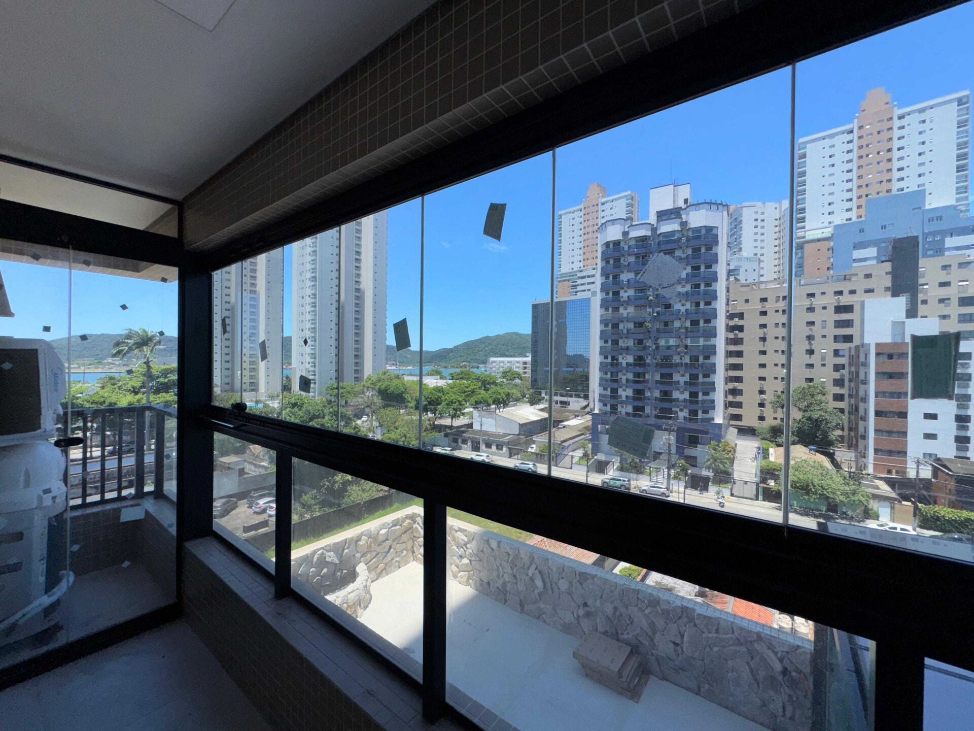 Apartamento 54 · 2 dorm. — Varanda