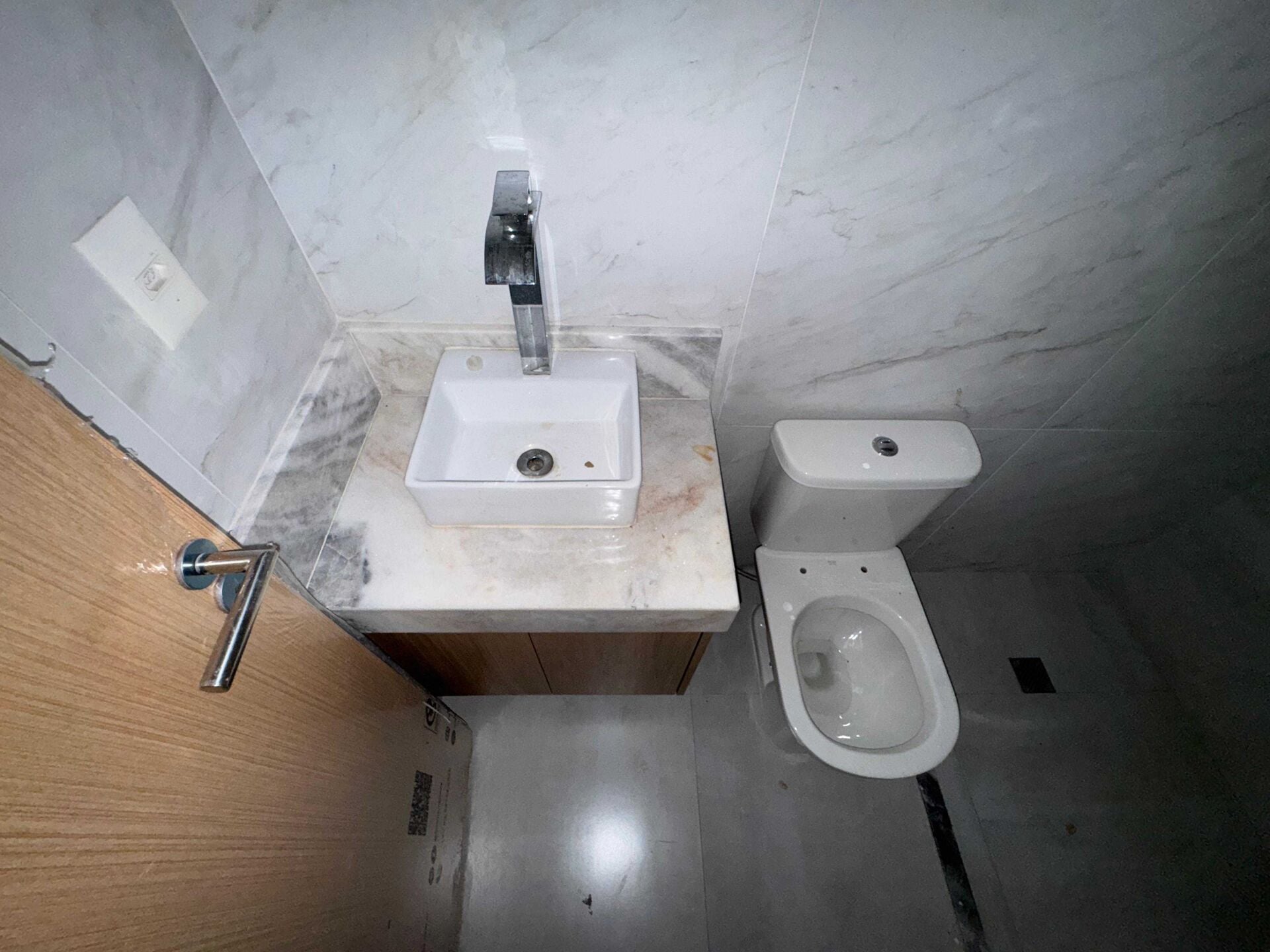 Apartamento 54 · 2 dorm. — Banheiro