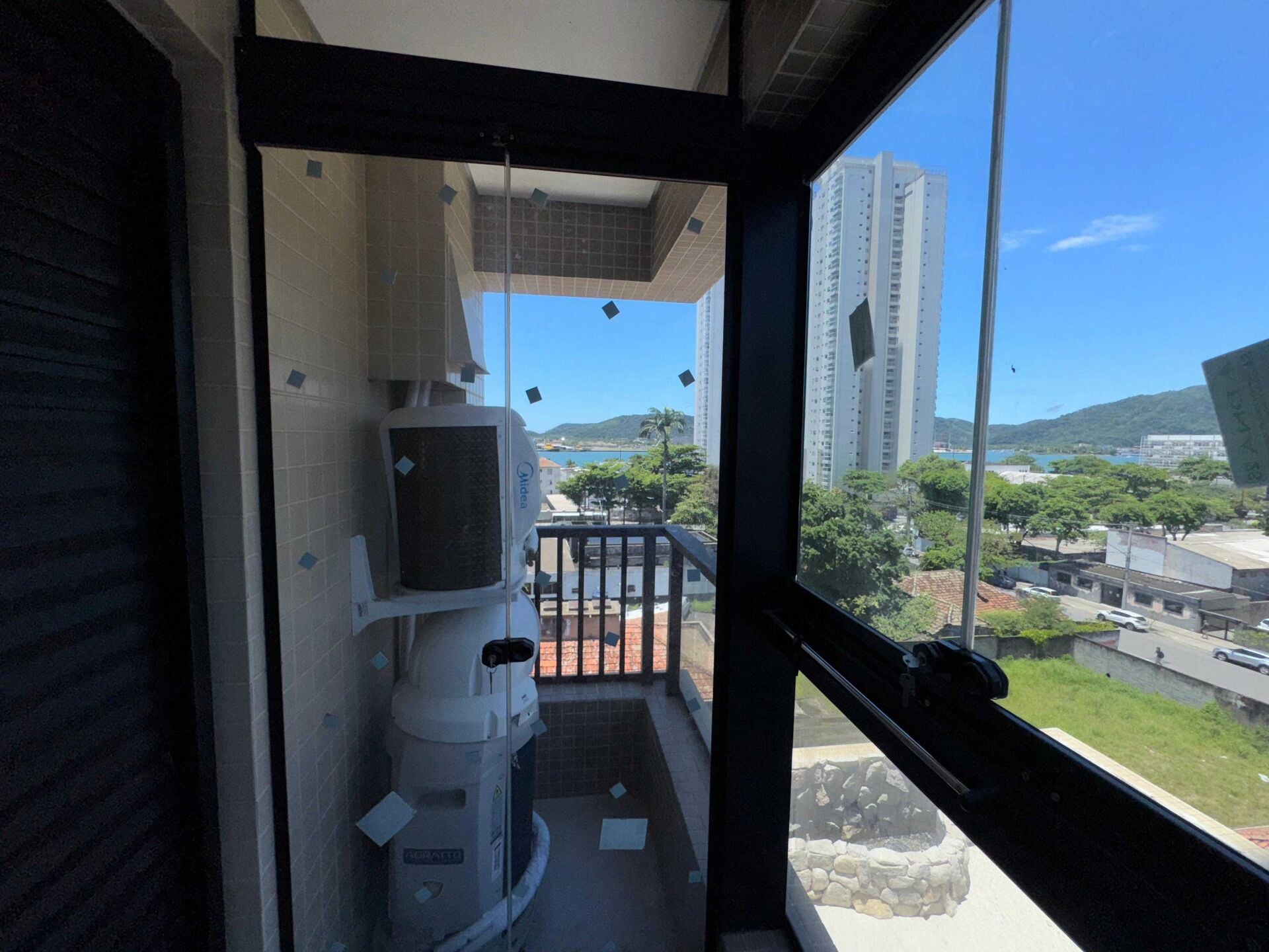 Apartamento 54 · 2 dorm. — Área de serviço