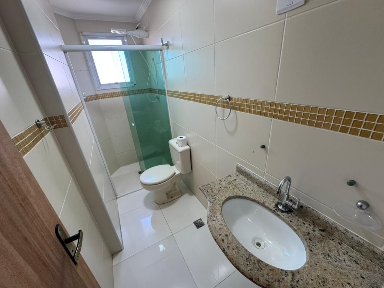 Apartamento 41 · 3 dorm. — Banheiro