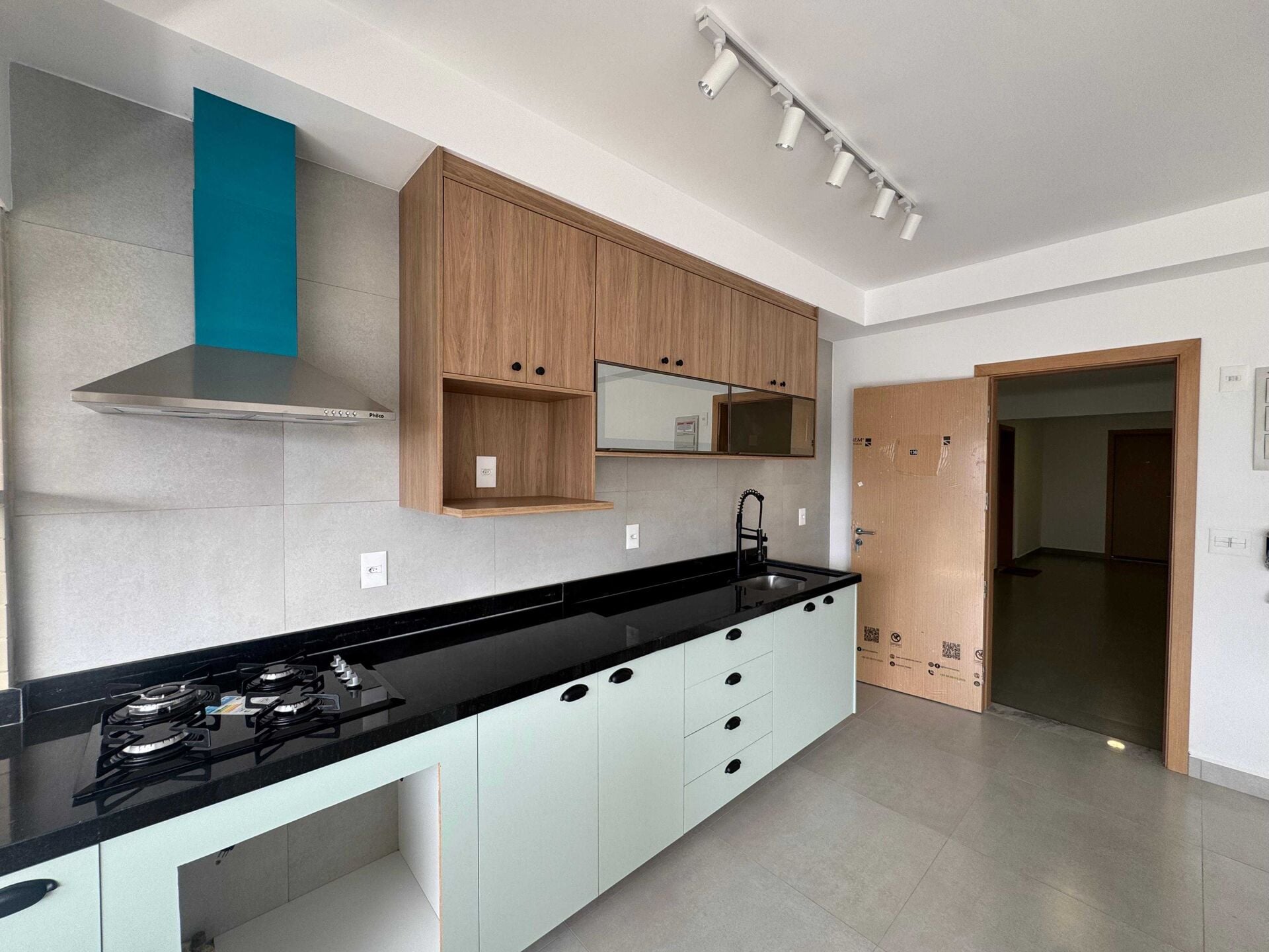 Apartamento alto padrão 136 · 2 dorm. — Cozinha