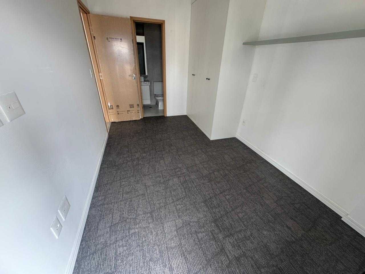 Apartamento alto padrão 136 · 2 dorm. — Quarto