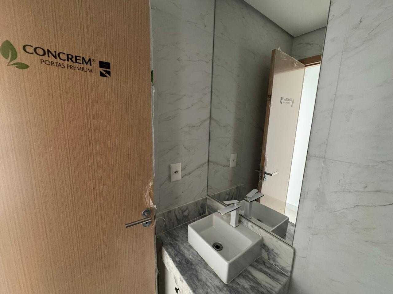 Apartamento alto padrão 136 · 2 dorm. — Banheiro suite