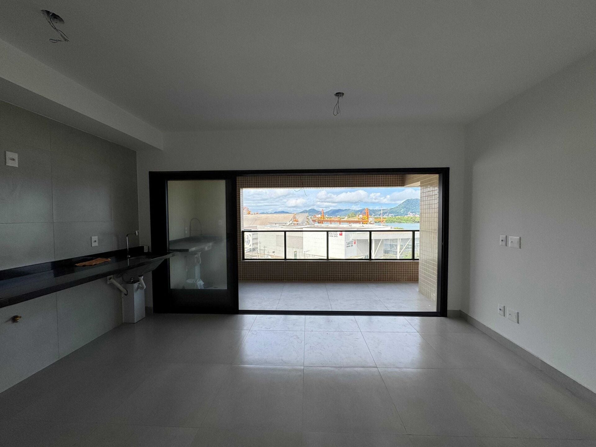 Apartamento 82 · 2 dorm. — Sala