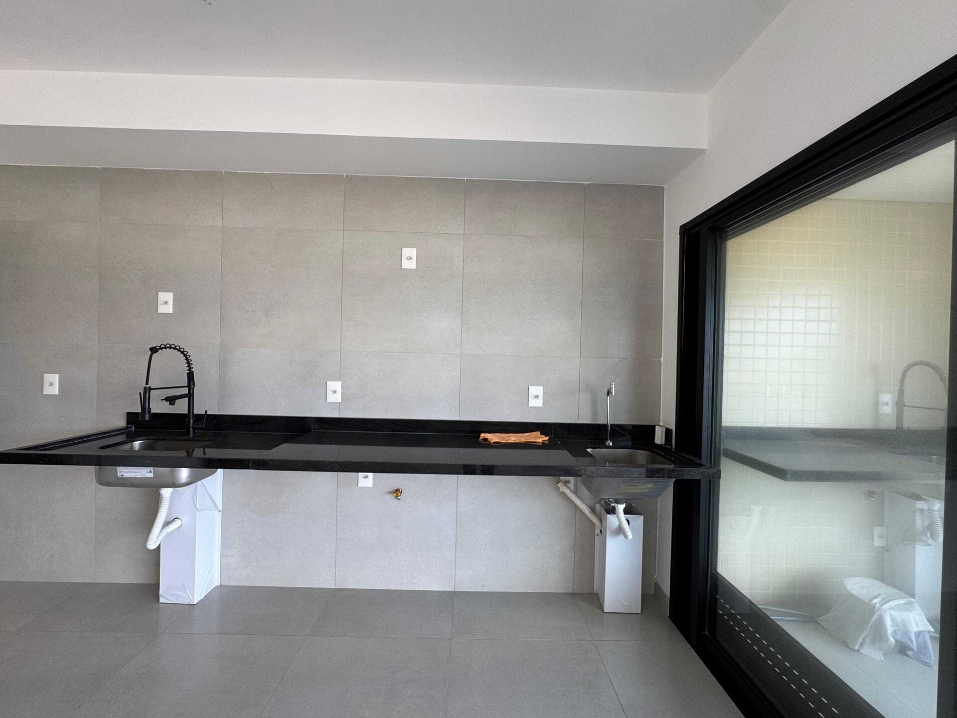 Apartamento 82 · 2 dorm. — Varanda gourmet