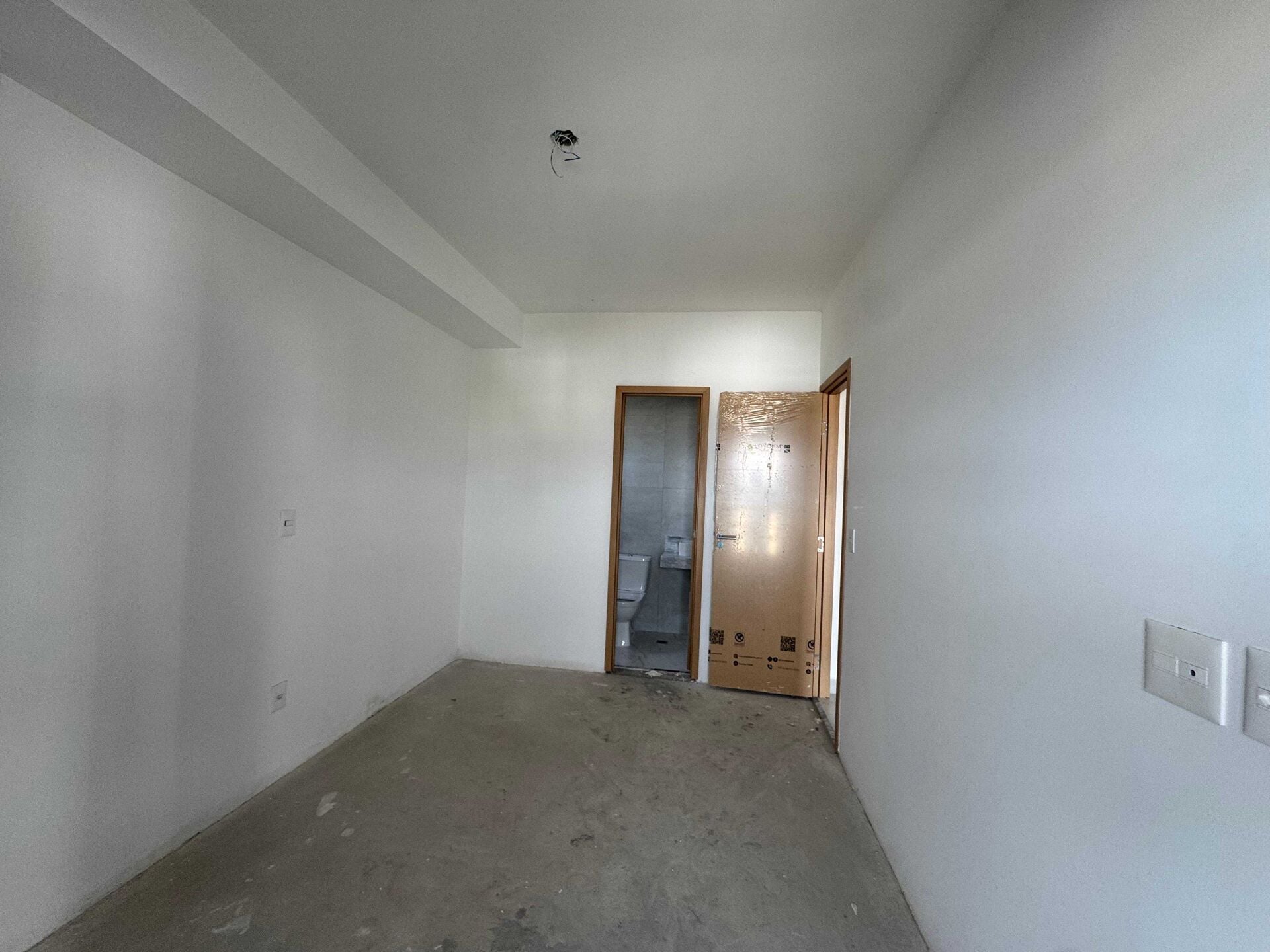 Apartamento 82 · 2 dorm. — Suíte