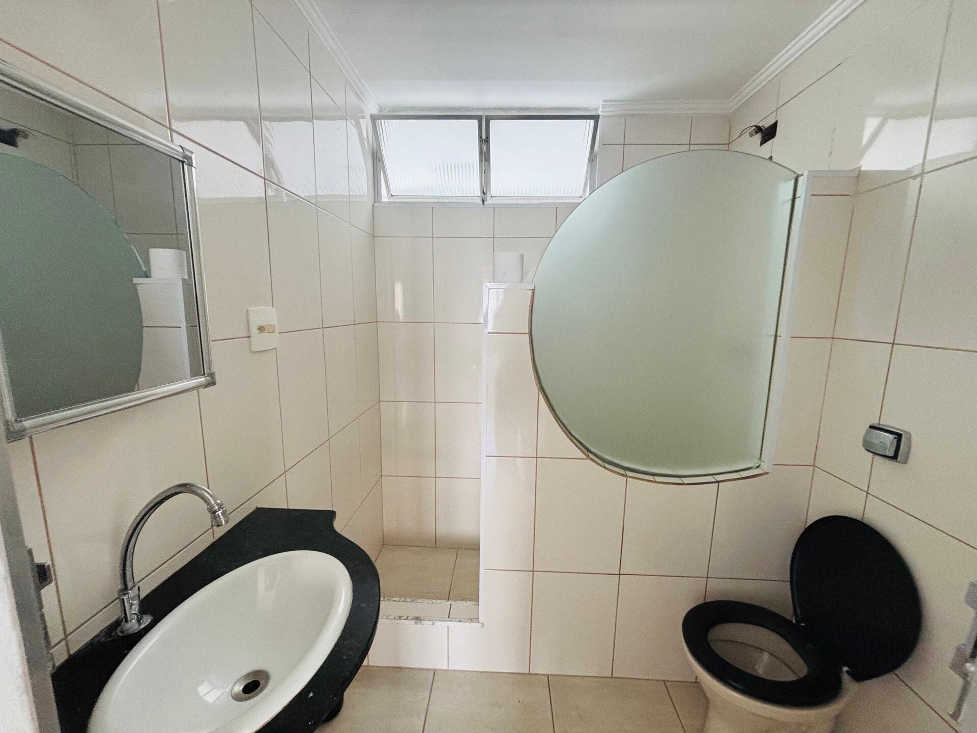 Apartamento 904 · 2 dorm. — Banheiro