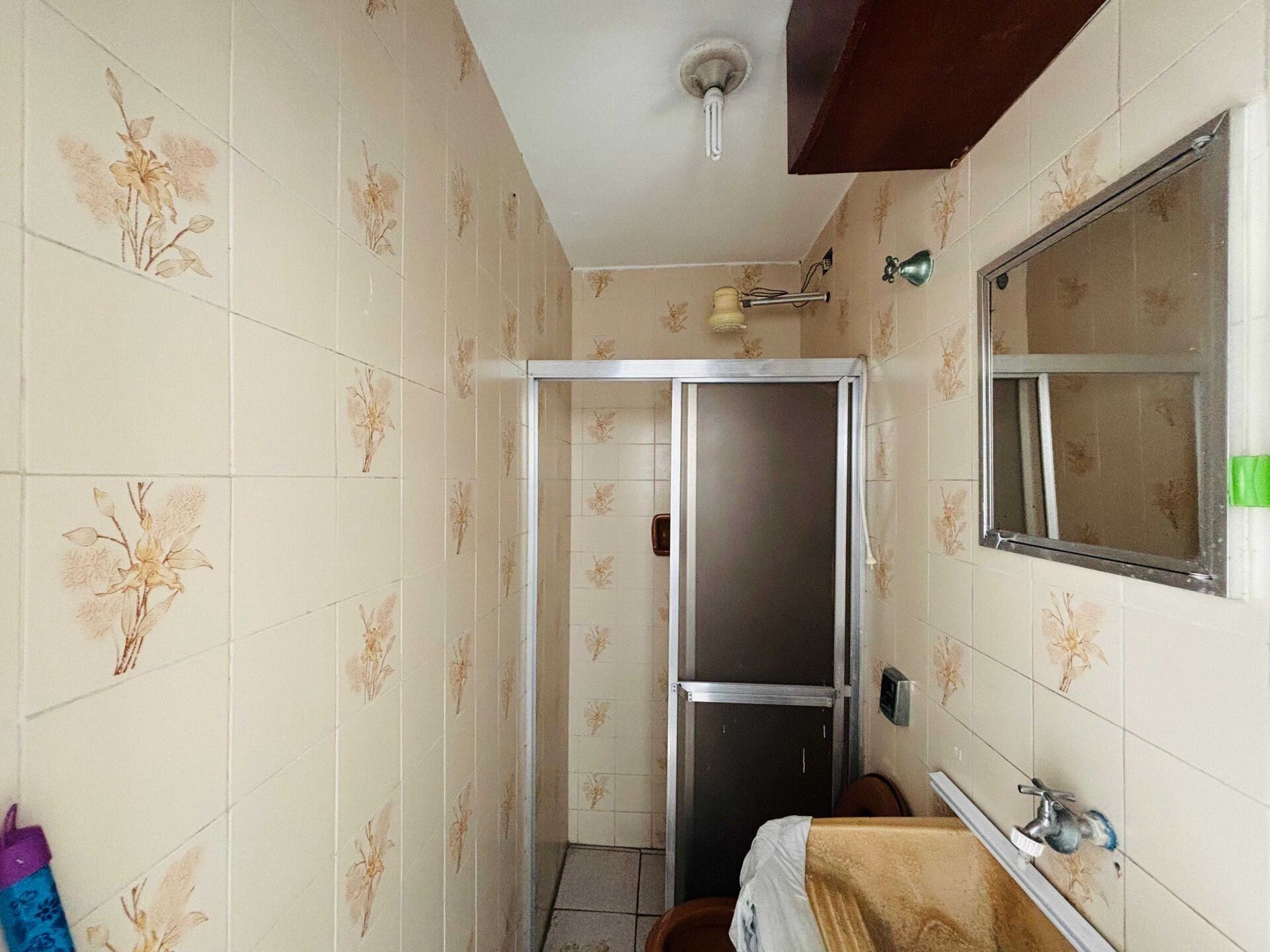 Apartamento 904 · 2 dorm. — Banheiro de servico