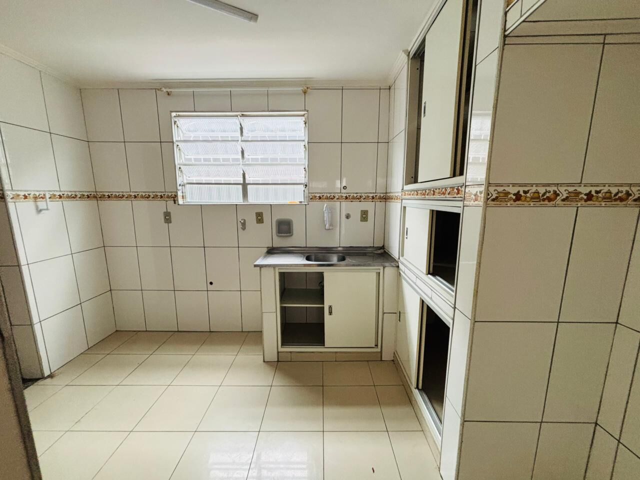 Apartamento térreo 5 · 2 dorm. — Cozinha
